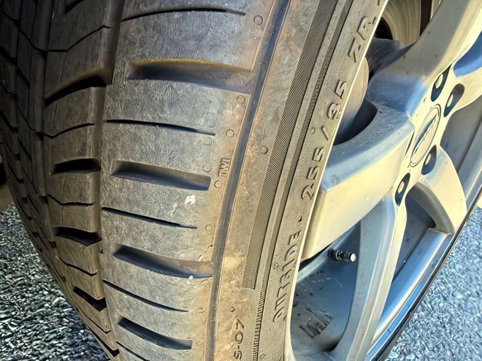 2015 GRAY /Ebony Ford Mustang GT Premium (1FATP8FF9F5) with an 5L V-8 DOHC engine, AUTOMATIC transmission, located at 1235 N Woodruff Ave., Idaho Falls, 83401, (208) 523-1053, 43.507172, -112.000488 - At Timberline Auto, finding a great deal on your next vehicle is always easy! Our experienced sales staff goal is to help find you the right vehicle at the right price! Our knowledgeable finance department has options for almost any credit score. We offer extended service contract options to prot- Photo#9