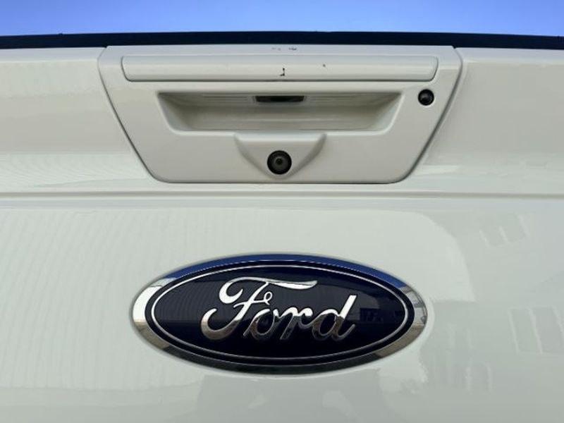 2018 WHITE /Medium Earth Gray Ford F-150 LARIAT (1FTEW1EG7JK) with an V6, 3.5L engine, 10-speed automatic transmission, located at 1175 N Woodruff Ave, Idaho Falls, ID, 83401, 43.506901, -111.999657 - <b>Vehicle Details</b><br>Discover capability, comfort, and refinement in this pre-owned 2018 Ford F-150 LARIAT 4WD, now available in Idaho Falls, ID. Powered by a strong V6 3.5L Gasoline engine, this full-size pickup delivers confident performance for workdays, weekend towing, and everyday driving.- Photo#4