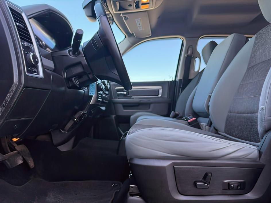 2019 GRAY /Diesel Gray/Black Ram 1500 Classic Big Horn Crew Cab 4x4 5'7 Box (1C6RR7LT6KS) with an HEMI 5.7L V-8 variable valve control engine, AUTOMATIC transmission, located at 1235 N Woodruff Ave., Idaho Falls, 83401, (208) 523-1053, 43.507172, -112.000488 - At Timberline Auto, finding a great deal on your next vehicle is always easy! Our experienced sales staff goal is to help find you the right vehicle at the right price! Our knowledgeable finance department has options for almost any credit score. We offer extended service contract options to prot- Photo#13