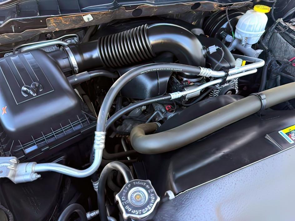 2019 GRAY /Diesel Gray/Black Ram 1500 Classic Big Horn Crew Cab 4x4 5'7 Box (1C6RR7LT6KS) with an HEMI 5.7L V-8 variable valve control engine, AUTOMATIC transmission, located at 1235 N Woodruff Ave., Idaho Falls, 83401, (208) 523-1053, 43.507172, -112.000488 - At Timberline Auto, finding a great deal on your next vehicle is always easy! Our experienced sales staff goal is to help find you the right vehicle at the right price! Our knowledgeable finance department has options for almost any credit score. We offer extended service contract options to prot- Photo#26