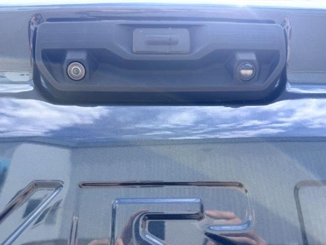 2020 BLUE /Gideon/Very Dark Atmosphere Chevrolet Silverado 2500HD 4WD Crew Cab Long Bed LTZ (1GC4YPEY7LF) with an Duramax 6.6L V-8 diesel direct injection engine, AUTOMATIC transmission, located at 1235 N Woodruff Ave., Idaho Falls, 83401, (208) 523-1053, 43.507172, -112.000488 - Heavy duty strength and diesel performance come together in this 2020 Chevrolet Silverado 2500HD Crew Cab 4x4 equipped with the 6.6L Duramax turbo diesel engine. Built for demanding towing and hauling needs, this 2500HD delivers the capability truck buyers expect when moving heavy trailers, equipmen- Photo#34