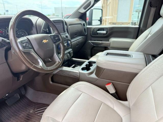 2020 BLUE /Gideon/Very Dark Atmosphere Chevrolet Silverado 2500HD 4WD Crew Cab Long Bed LTZ (1GC4YPEY7LF) with an Duramax 6.6L V-8 diesel direct injection engine, AUTOMATIC transmission, located at 1235 N Woodruff Ave., Idaho Falls, 83401, (208) 523-1053, 43.507172, -112.000488 - Heavy duty strength and diesel performance come together in this 2020 Chevrolet Silverado 2500HD Crew Cab 4x4 equipped with the 6.6L Duramax turbo diesel engine. Built for demanding towing and hauling needs, this 2500HD delivers the capability truck buyers expect when moving heavy trailers, equipmen- Photo#44