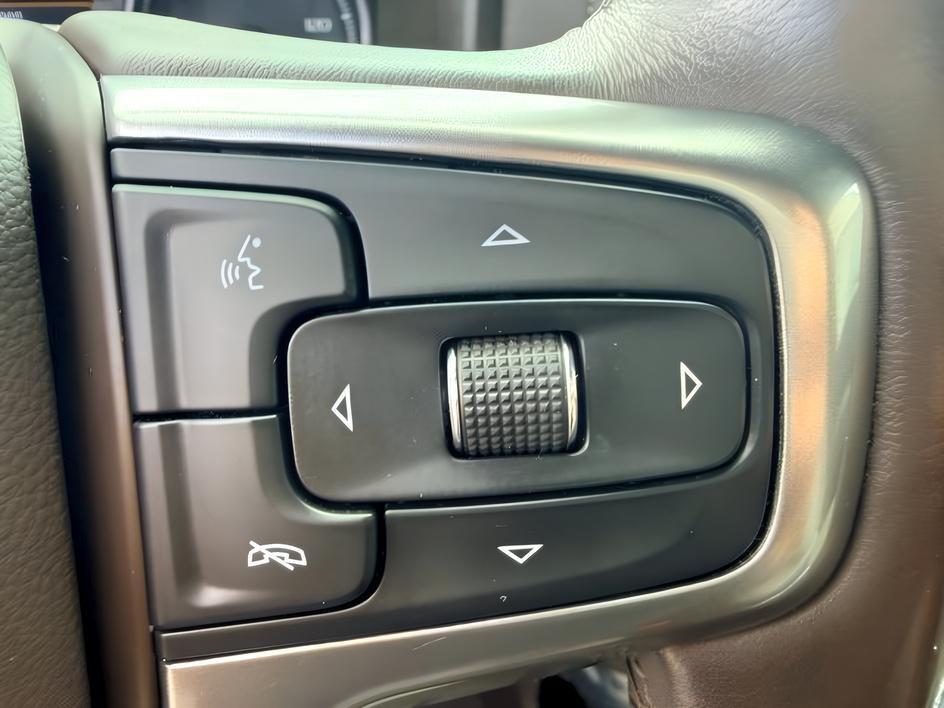 2020 BLUE /Gideon/Very Dark Atmosphere Chevrolet Silverado 2500HD 4WD Crew Cab Long Bed LTZ (1GC4YPEY7LF) with an Duramax 6.6L V-8 diesel direct injection engine, AUTOMATIC transmission, located at 1235 N Woodruff Ave., Idaho Falls, 83401, (208) 523-1053, 43.507172, -112.000488 - Heavy duty strength and diesel performance come together in this 2020 Chevrolet Silverado 2500HD Crew Cab 4x4 equipped with the 6.6L Duramax turbo diesel engine. Built for demanding towing and hauling needs, this 2500HD delivers the capability truck buyers expect when moving heavy trailers, equipmen- Photo#21