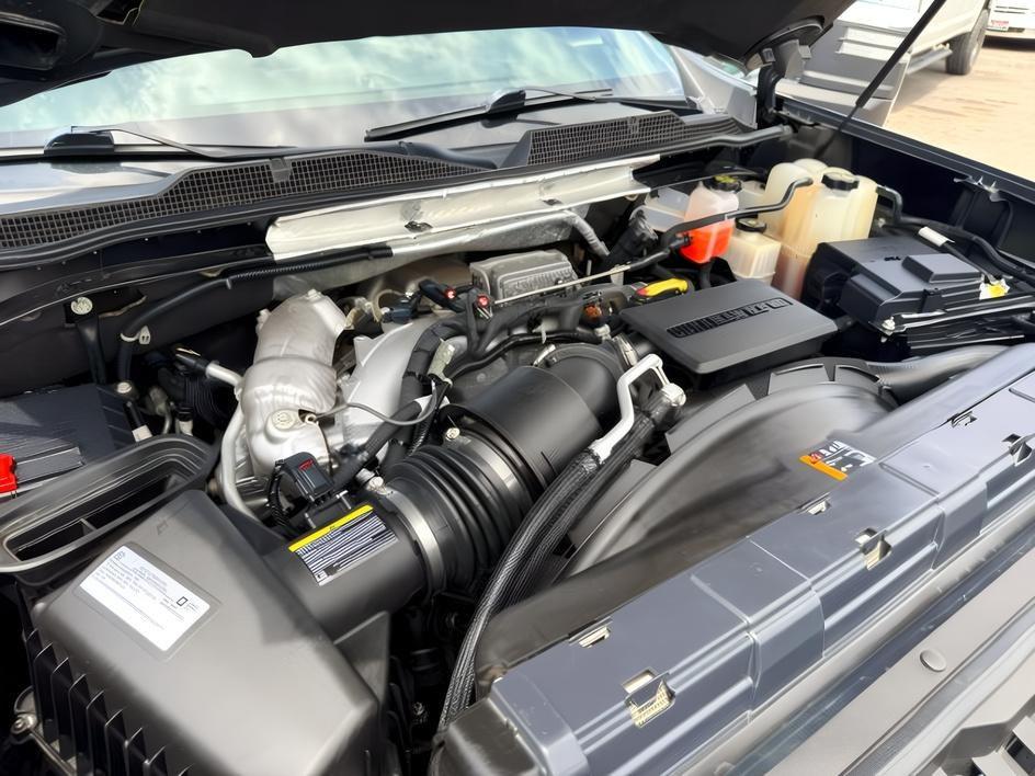2020 BLUE /Gideon/Very Dark Atmosphere Chevrolet Silverado 2500HD 4WD Crew Cab Long Bed LTZ (1GC4YPEY7LF) with an Duramax 6.6L V-8 diesel direct injection engine, AUTOMATIC transmission, located at 1235 N Woodruff Ave., Idaho Falls, 83401, (208) 523-1053, 43.507172, -112.000488 - Heavy duty strength and diesel performance come together in this 2020 Chevrolet Silverado 2500HD Crew Cab 4x4 equipped with the 6.6L Duramax turbo diesel engine. Built for demanding towing and hauling needs, this 2500HD delivers the capability truck buyers expect when moving heavy trailers, equipmen- Photo#29