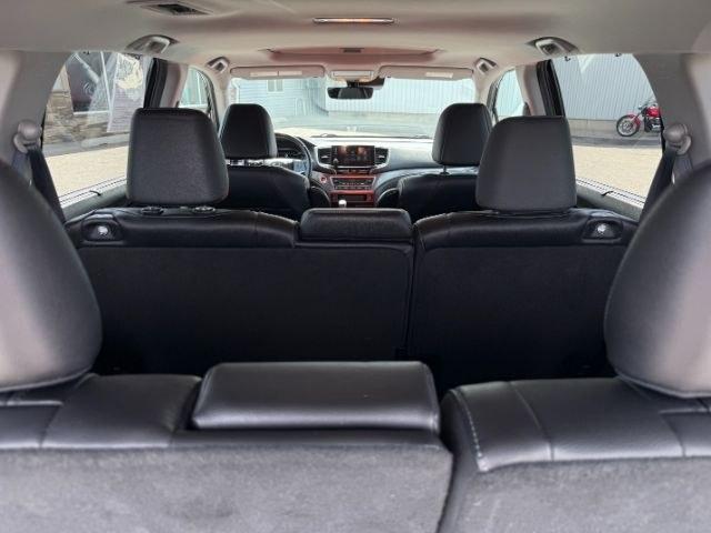 2019 BLACK /Black Honda Pilot (5FNYF6H58KB) with an 35L V-6 gasoline direct injection engine, Automatic transmission, located at 1175 N Woodruff Ave, Idaho Falls, ID, 83401, 43.506901, -111.999657 - At Timberline Auto, finding a great deal on your next vehicle is always easy! Our experienced sales staff goal is to help find you the right vehicle at the right price! Our knowledgeable finance department has options for almost any credit score. We offer extended service contract options to prot- Photo#38