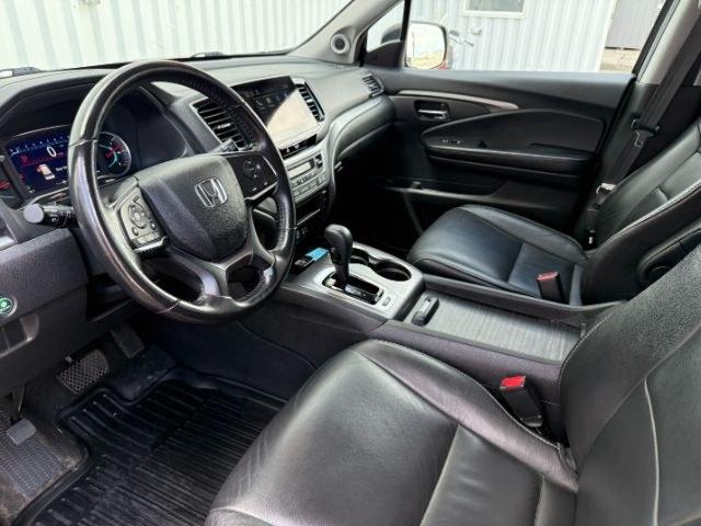 2019 BLACK /Black Honda Pilot (5FNYF6H58KB) with an 35L V-6 gasoline direct injection engine, Automatic transmission, located at 1175 N Woodruff Ave, Idaho Falls, ID, 83401, 43.506901, -111.999657 - At Timberline Auto, finding a great deal on your next vehicle is always easy! Our experienced sales staff goal is to help find you the right vehicle at the right price! Our knowledgeable finance department has options for almost any credit score. We offer extended service contract options to prot- Photo#47