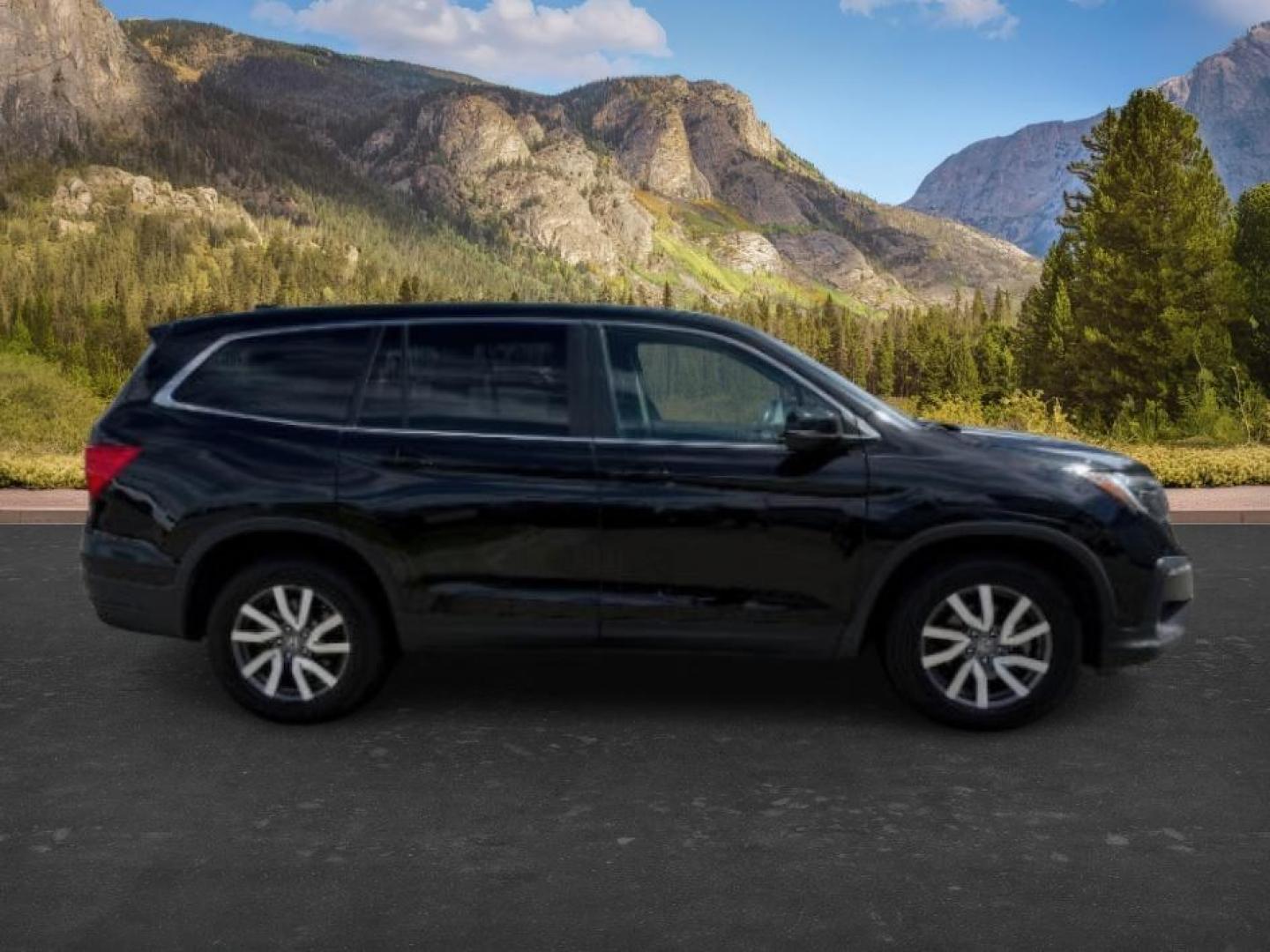 2019 BLACK /Black Honda Pilot EX-L (5FNYF6H58KB) with an 3.5L V-6 gasoline direct injection engine, AUTOMATIC transmission, located at 1235 N Woodruff Ave., Idaho Falls, 83401, (208) 523-1053, 43.507172, -112.000488 - At Timberline Auto, finding a great deal on your next vehicle is always easy! Our experienced sales staff goal is to help find you the right vehicle at the right price! Our knowledgeable finance department has options for almost any credit score. We offer extended service contract options to prot - Photo#9