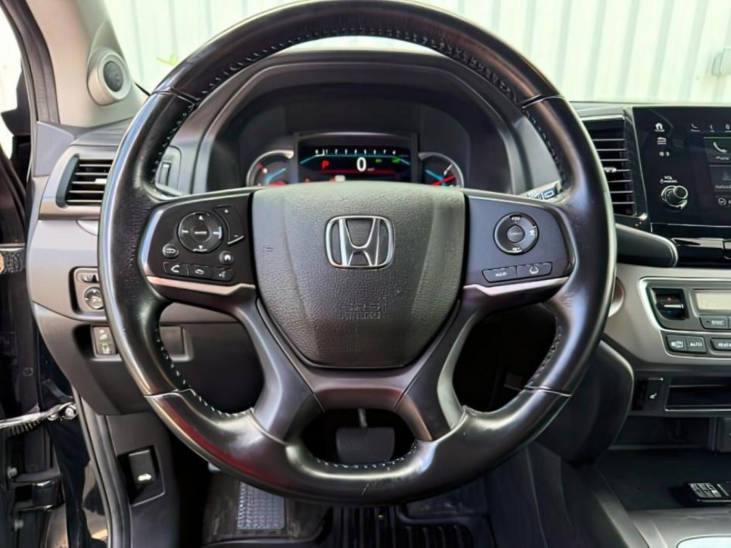 2019 BLACK /Black Honda Pilot EX-L (5FNYF6H58KB) with an 3.5L V-6 gasoline direct injection engine, AUTOMATIC transmission, located at 1235 N Woodruff Ave., Idaho Falls, 83401, (208) 523-1053, 43.507172, -112.000488 - At Timberline Auto, finding a great deal on your next vehicle is always easy! Our experienced sales staff goal is to help find you the right vehicle at the right price! Our knowledgeable finance department has options for almost any credit score. We offer extended service contract options to prot - Photo#17