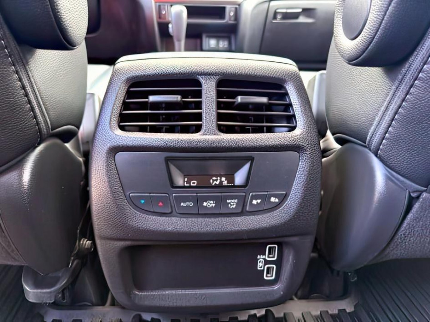 2019 BLACK /Black Honda Pilot EX-L (5FNYF6H58KB) with an 3.5L V-6 gasoline direct injection engine, AUTOMATIC transmission, located at 1235 N Woodruff Ave., Idaho Falls, 83401, (208) 523-1053, 43.507172, -112.000488 - At Timberline Auto, finding a great deal on your next vehicle is always easy! Our experienced sales staff goal is to help find you the right vehicle at the right price! Our knowledgeable finance department has options for almost any credit score. We offer extended service contract options to prot - Photo#28