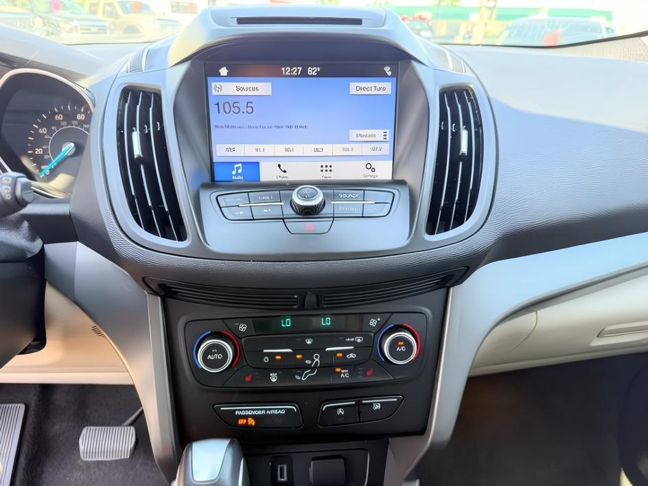 2018 GOLD /Medium Light Stone Ford Escape (1FMCU9HD3JU) with an EcoBoost 15L I-4 gasoline direct injection engine, Automatic transmission, located at 1175 N Woodruff Ave, Idaho Falls, ID, 83401, 43.506901, -111.999657- Photo#15
