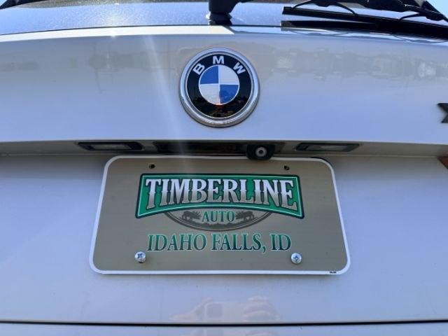 2014 SILVER /Black BMW X5 xDrive35i (5UXKR0C57E0) with an 3L I-6 gasoline direct injection engine, AUTOMATIC transmission, located at 1235 N Woodruff Ave., Idaho Falls, 83401, (208) 523-1053, 43.507172, -112.000488 - This 2014 BMW X5 delivers a smooth turbocharged inline-6 paired with BMW's xDrive AWD system for confident everyday driving and highway comfort. The cabin offers a premium feel with seating for five and flexible cargo space for daily use, travel, or errands. It balances luxury and practicality in a- Photo#32