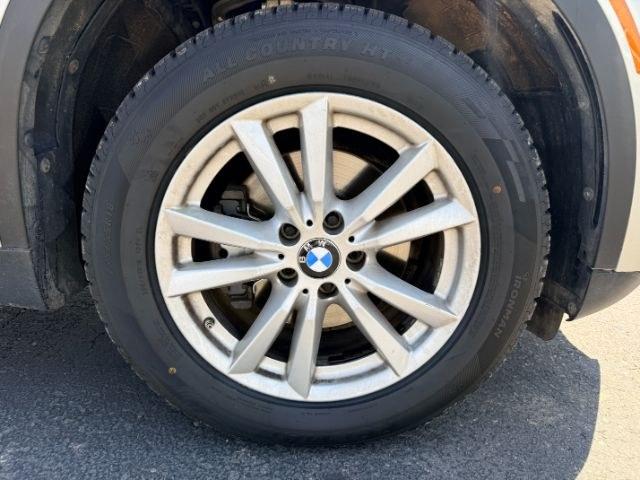 2014 SILVER /Black BMW X5 xDrive35i (5UXKR0C57E0) with an 3L I-6 gasoline direct injection engine, AUTOMATIC transmission, located at 1235 N Woodruff Ave., Idaho Falls, 83401, (208) 523-1053, 43.507172, -112.000488 - This 2014 BMW X5 delivers a smooth turbocharged inline-6 paired with BMW's xDrive AWD system for confident everyday driving and highway comfort. The cabin offers a premium feel with seating for five and flexible cargo space for daily use, travel, or errands. It balances luxury and practicality in a- Photo#40