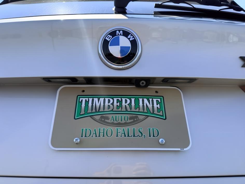 2014 SILVER /Black BMW X5 xDrive35i (5UXKR0C57E0) with an 3L I-6 gasoline direct injection engine, AUTOMATIC transmission, located at 1235 N Woodruff Ave., Idaho Falls, 83401, (208) 523-1053, 43.507172, -112.000488 - This 2014 BMW X5 delivers a smooth turbocharged inline-6 paired with BMW's xDrive AWD system for confident everyday driving and highway comfort. The cabin offers a premium feel with seating for five and flexible cargo space for daily use, travel, or errands. It balances luxury and practicality in a- Photo#4