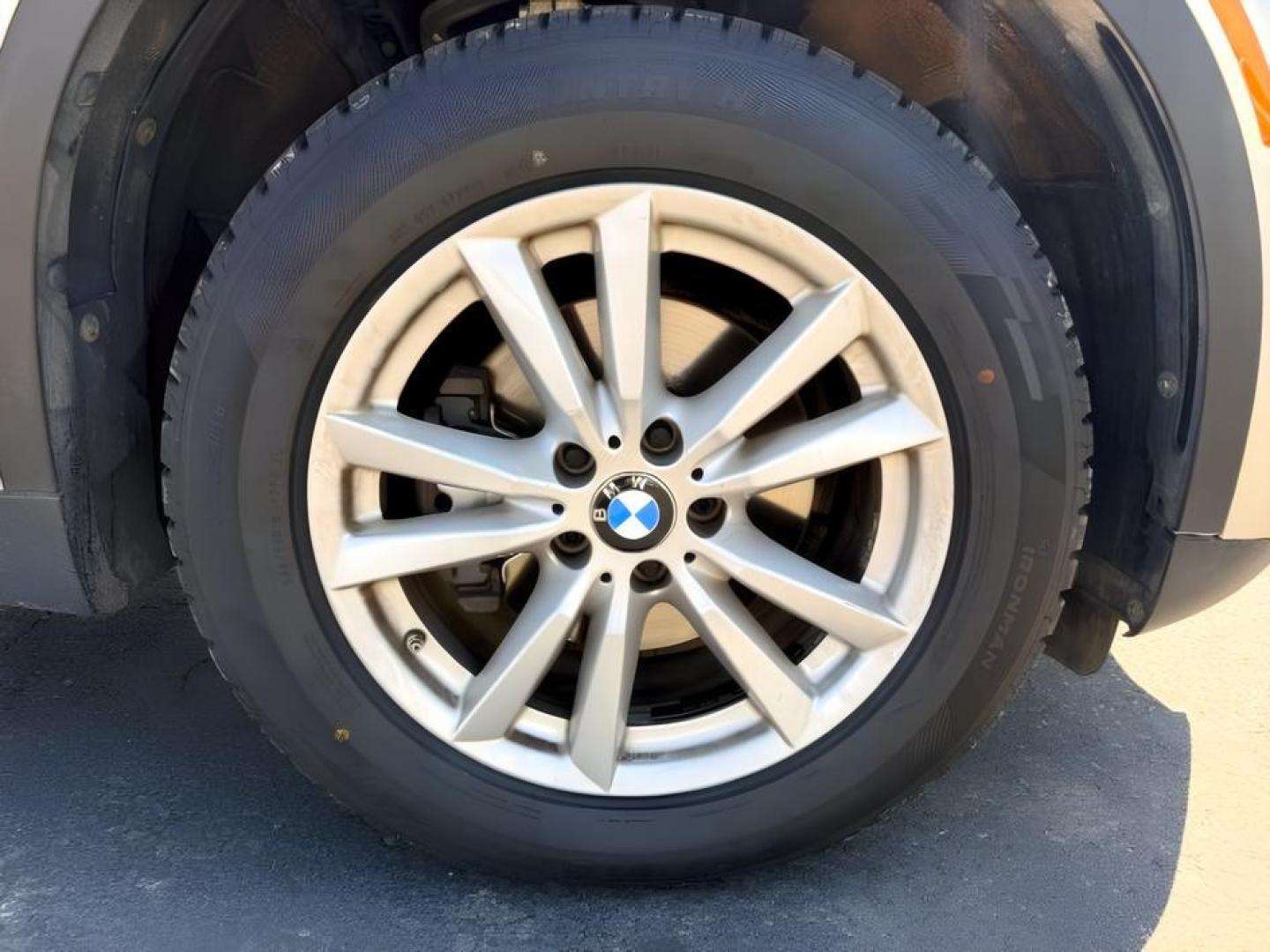 2014 SILVER /Black BMW X5 xDrive35i (5UXKR0C57E0) with an 6 Cyl, 3.0L engine, 8-speed automatic transmission, located at 1175 N Woodruff Ave, Idaho Falls, ID, 83401, 43.506901, -111.999657 - <b>Vehicle Details</b><br>Experience refined performance and premium comfort in this 2014 BMW X5 xDrive35i, now available in Idaho Falls, ID. This luxury SUV pairs BMW's intelligent AWD system with a responsive 6-cylinder, 3.0L gasoline engine, delivering confident acceleration and composed handling- Photo#40