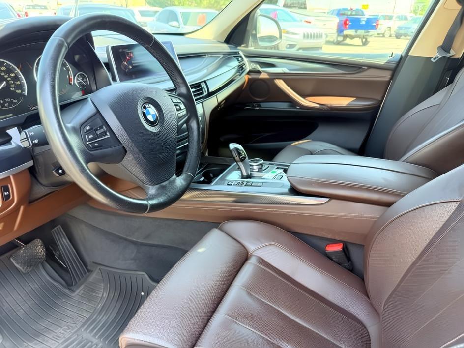 2014 SILVER /Black BMW X5 xDrive35i (5UXKR0C57E0) with an 3L I-6 gasoline direct injection engine, AUTOMATIC transmission, located at 1235 N Woodruff Ave., Idaho Falls, 83401, (208) 523-1053, 43.507172, -112.000488 - This 2014 BMW X5 delivers a smooth turbocharged inline-6 paired with BMW's xDrive AWD system for confident everyday driving and highway comfort. The cabin offers a premium feel with seating for five and flexible cargo space for daily use, travel, or errands. It balances luxury and practicality in a- Photo#15