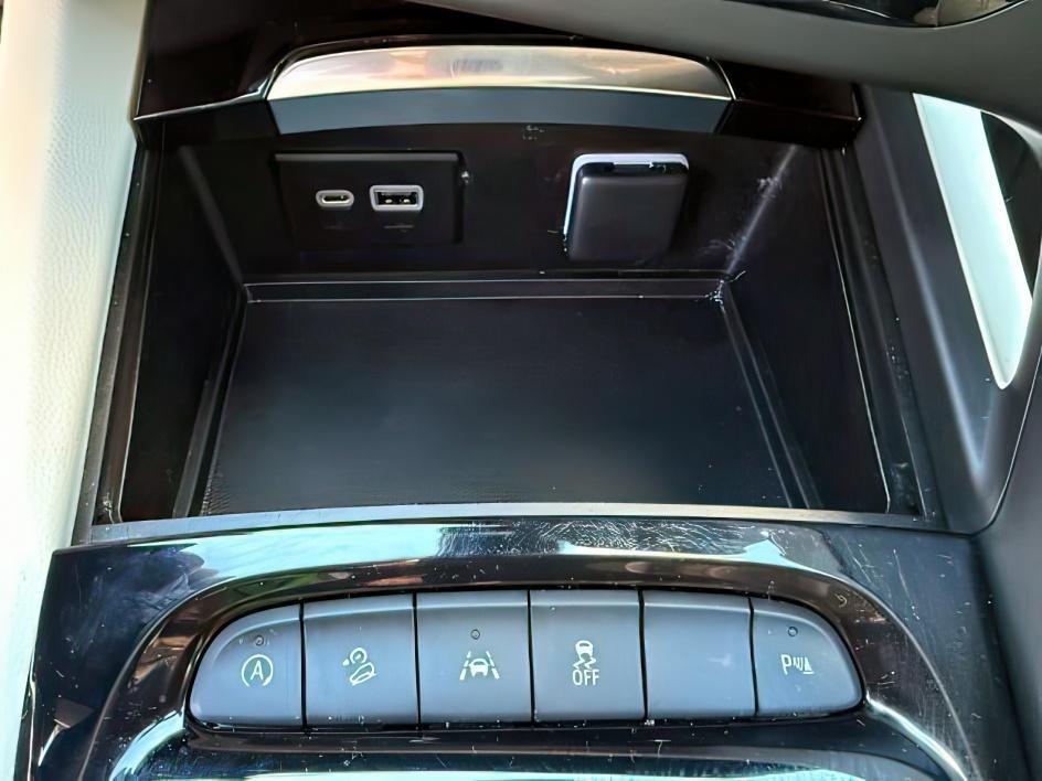 2023 SILVER /Ebony w/Ebony Accents Buick Envision Preferred AWD (LRBFZMR48PD) with an 2L I-4 gasoline direct injection engine, AUTOMATIC transmission, located at 1235 N Woodruff Ave., Idaho Falls, 83401, (208) 523-1053, 43.507172, -112.000488 - 2023 Buick Envision Preferred AWD powered by a 2.0L Turbo ECOTEC 4-cylinder engine paired with a 9-speed automatic transmission. This all-wheel-drive SUV delivers responsive performance, confident all-weather handling, and a comfortable ride. Features include Bluetooth connectivity, wireless Apple C- Photo#20