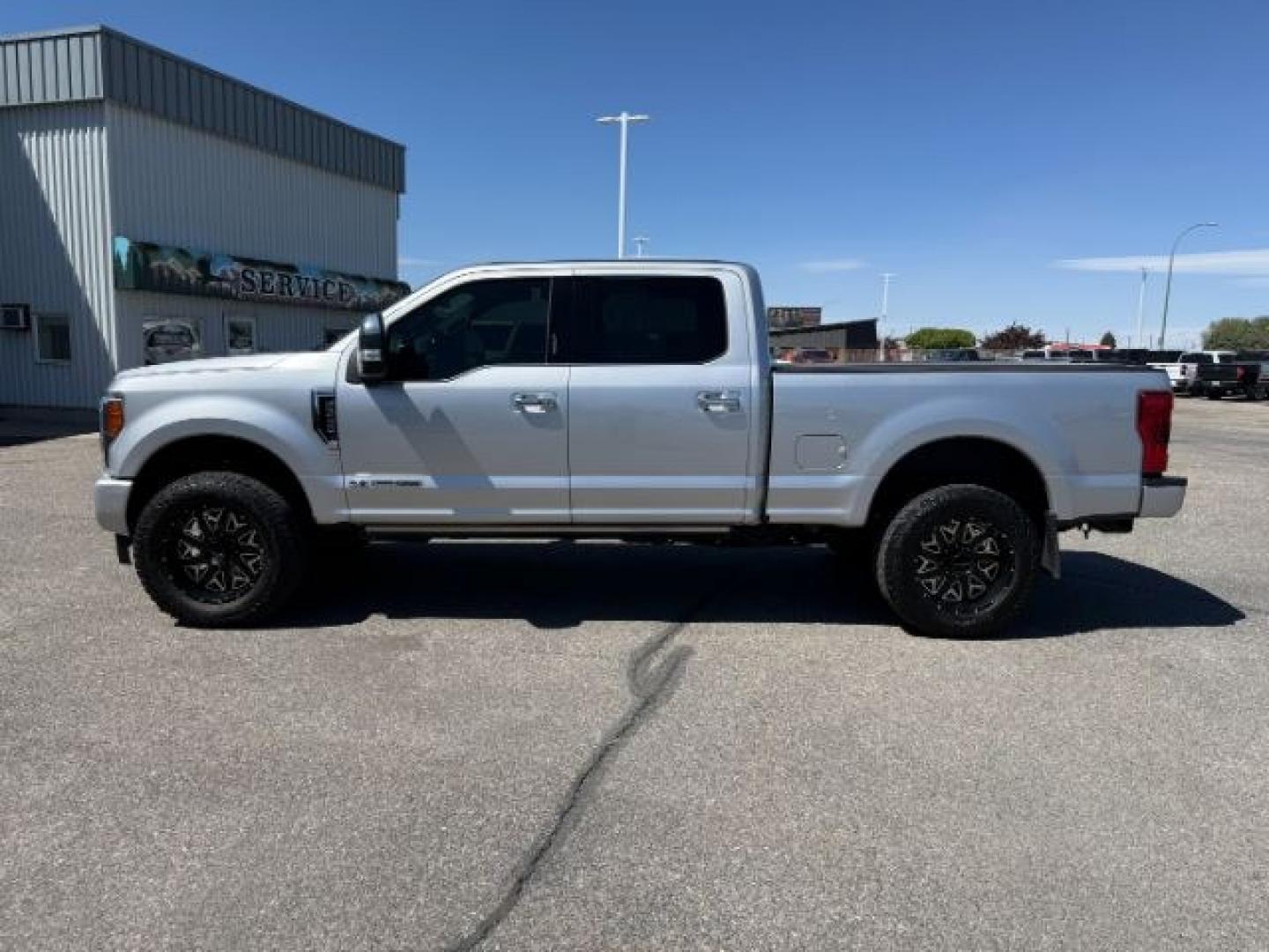 2019 SILVER /Black Ford F-350 Platinum (1FT8W3BT7KE) with an Powerstroke 6.7L V-8 diesel direct injection engine, AUTOMATIC transmission, located at 1235 N Woodruff Ave., Idaho Falls, 83401, (208) 523-1053, 43.507172, -112.000488 - At Timberline Auto, finding a great deal on your next vehicle is always easy! Our experienced sales staff goal is to help find you the right vehicle at the right price! Our knowledgeable finance department has options for almost any credit score. We offer extended service contract options to prot - Photo#30