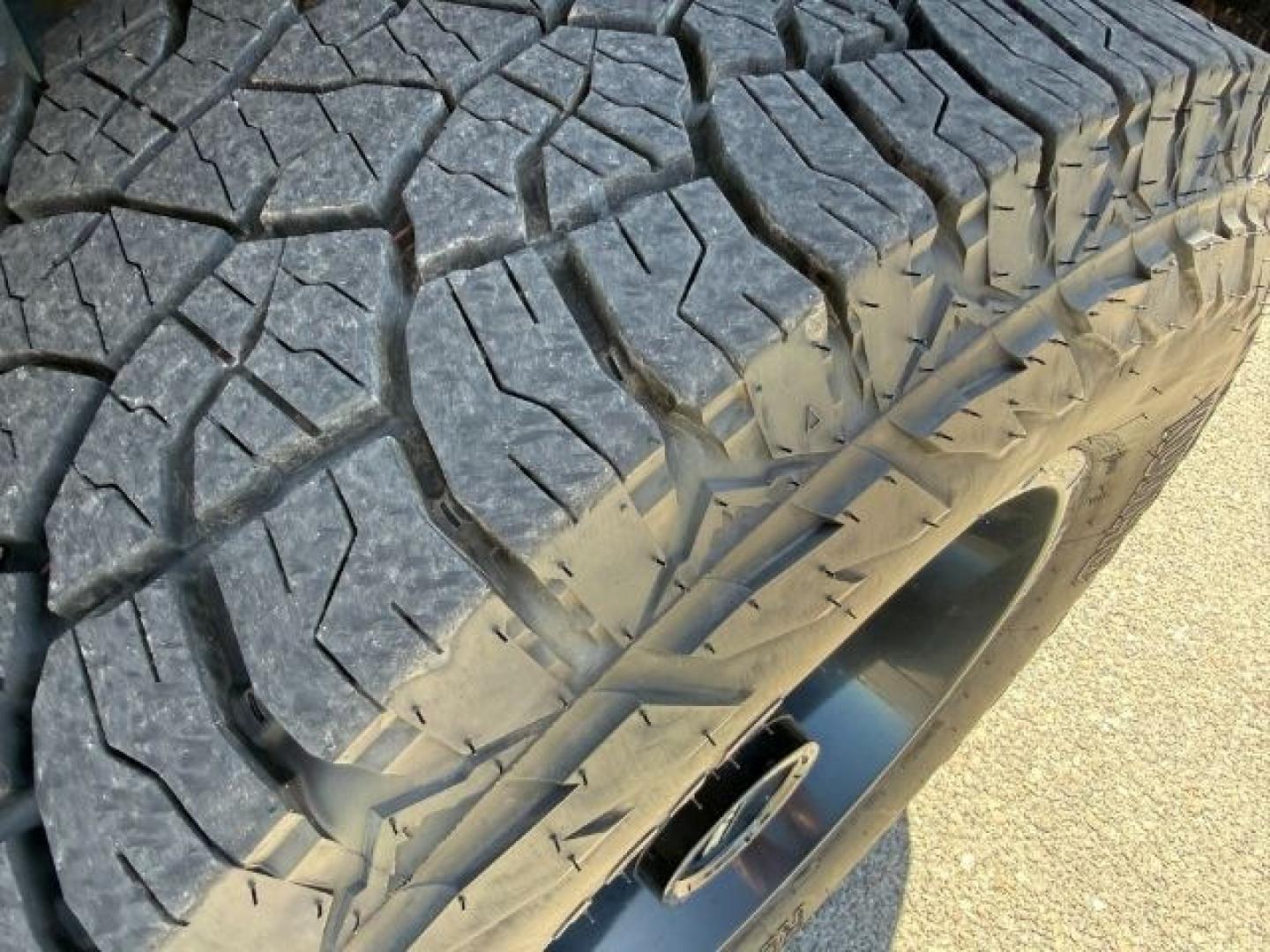 2019 SILVER /Black Ford F-350 Platinum (1FT8W3BT7KE) with an Powerstroke 6.7L V-8 diesel direct injection engine, AUTOMATIC transmission, located at 1235 N Woodruff Ave., Idaho Falls, 83401, (208) 523-1053, 43.507172, -112.000488 - At Timberline Auto, finding a great deal on your next vehicle is always easy! Our experienced sales staff goal is to help find you the right vehicle at the right price! Our knowledgeable finance department has options for almost any credit score. We offer extended service contract options to prot - Photo#38