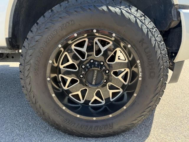 2019 SILVER /Black Ford F-350 (1FT8W3BT7KE) with an Powerstroke 67L V-8 diesel direct injection engine, Automatic transmission, located at 1175 N Woodruff Ave, Idaho Falls, ID, 83401, 43.506901, -111.999657 - At Timberline Auto, finding a great deal on your next vehicle is always easy! Our experienced sales staff goal is to help find you the right vehicle at the right price! Our knowledgeable finance department has options for almost any credit score. We offer extended service contract options to prot - Photo#39