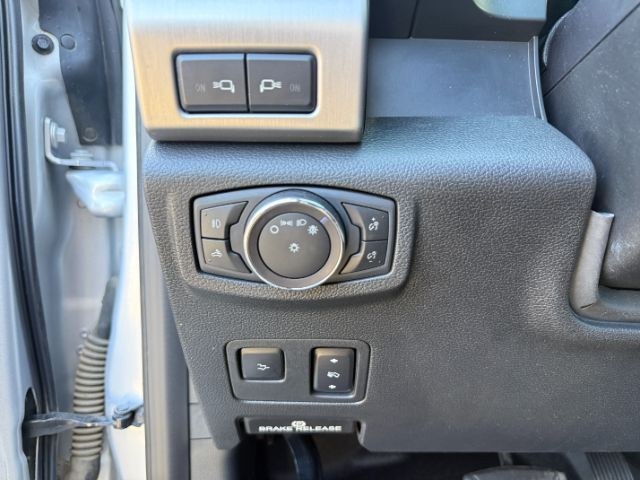 2019 SILVER /Black Ford F-350 (1FT8W3BT7KE) with an Powerstroke 67L V-8 diesel direct injection engine, Automatic transmission, located at 1175 N Woodruff Ave, Idaho Falls, ID, 83401, 43.506901, -111.999657 - At Timberline Auto, finding a great deal on your next vehicle is always easy! Our experienced sales staff goal is to help find you the right vehicle at the right price! Our knowledgeable finance department has options for almost any credit score. We offer extended service contract options to prot - Photo#51