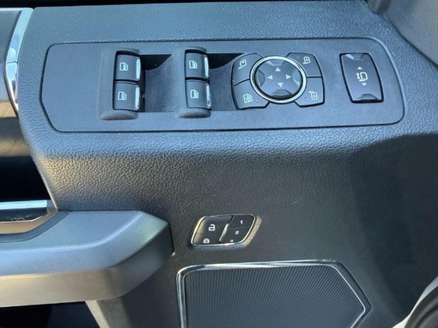 2019 SILVER /Black Ford F-350 Platinum (1FT8W3BT7KE) with an Powerstroke 6.7L V-8 diesel direct injection engine, AUTOMATIC transmission, located at 1235 N Woodruff Ave., Idaho Falls, 83401, (208) 523-1053, 43.507172, -112.000488 - At Timberline Auto, finding a great deal on your next vehicle is always easy! Our experienced sales staff goal is to help find you the right vehicle at the right price! Our knowledgeable finance department has options for almost any credit score. We offer extended service contract options to prot - Photo#53