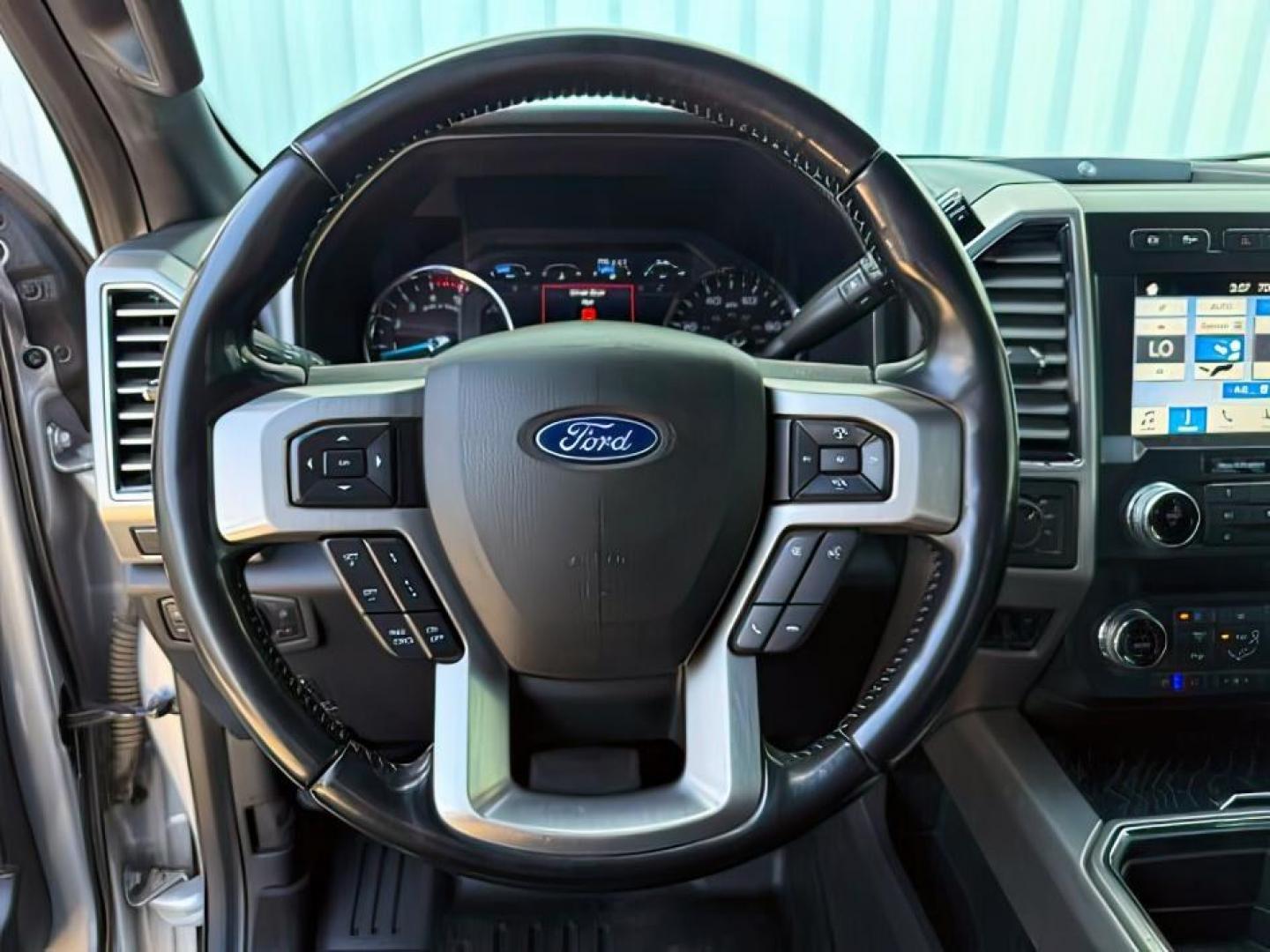 2019 SILVER /Black Ford F-350 Platinum (1FT8W3BT7KE) with an Powerstroke 6.7L V-8 diesel direct injection engine, AUTOMATIC transmission, located at 1235 N Woodruff Ave., Idaho Falls, 83401, (208) 523-1053, 43.507172, -112.000488 - At Timberline Auto, finding a great deal on your next vehicle is always easy! Our experienced sales staff goal is to help find you the right vehicle at the right price! Our knowledgeable finance department has options for almost any credit score. We offer extended service contract options to prot - Photo#14