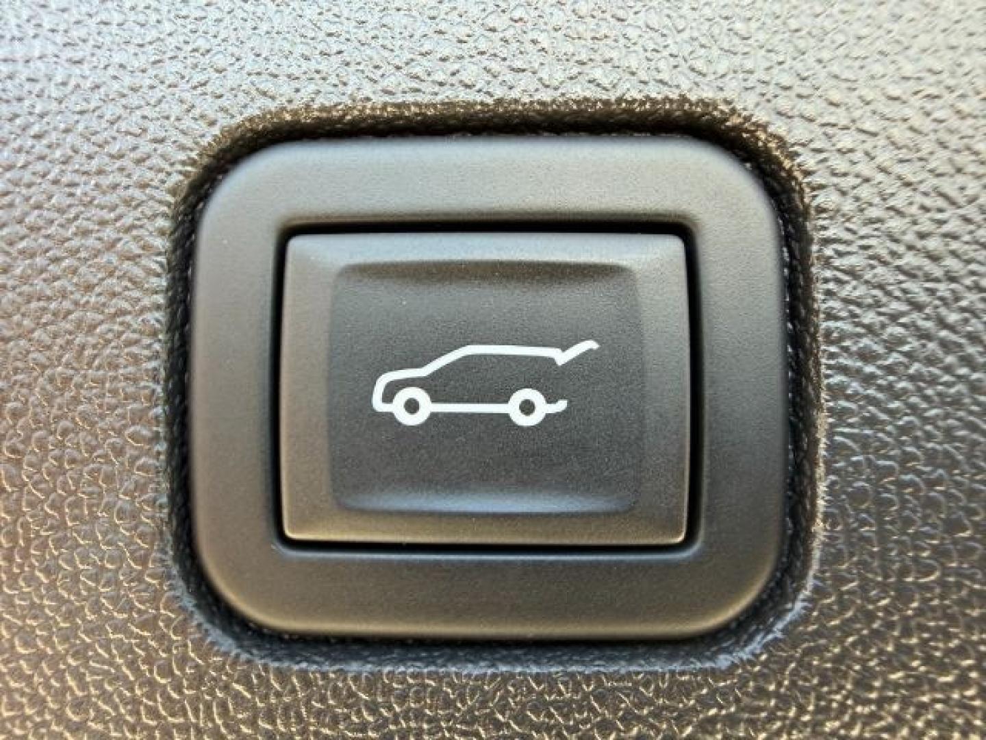 2023 GRAY /CLOTH Chevrolet Equinox LT (3GNAXUEG0PS) with an 1.5L I4 TURBO engine, AUTOMATIC transmission, located at 1235 N Woodruff Ave., Idaho Falls, 83401, (208) 523-1053, 43.507172, -112.000488 - At Timberline Auto, finding a great deal on your next vehicle is always easy! Our experienced sales staff goal is to help find you the right vehicle at the right price! Our knowledgeable finance department has options for almost any credit score. We offer extended service contract options to prot - Photo#36