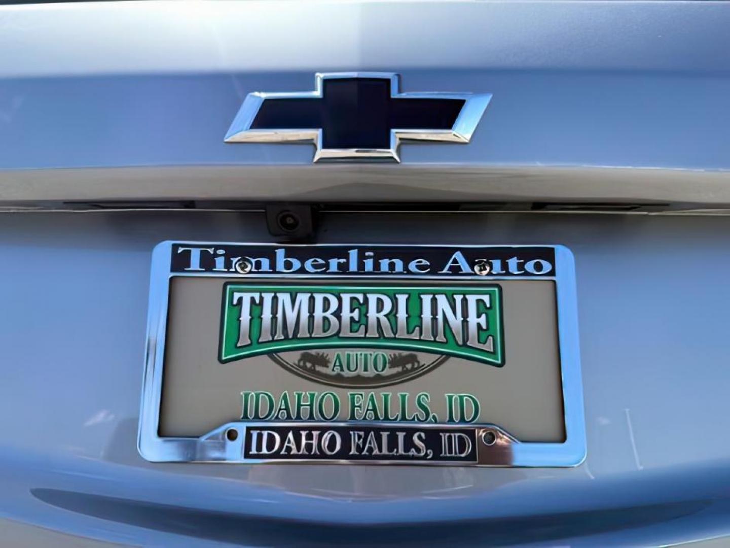 2023 GRAY /CLOTH Chevrolet Equinox LT (3GNAXUEG0PS) with an 1.5L I4 TURBO engine, AUTOMATIC transmission, located at 1235 N Woodruff Ave., Idaho Falls, 83401, (208) 523-1053, 43.507172, -112.000488 - At Timberline Auto, finding a great deal on your next vehicle is always easy! Our experienced sales staff goal is to help find you the right vehicle at the right price! Our knowledgeable finance department has options for almost any credit score. We offer extended service contract options to prot - Photo#4