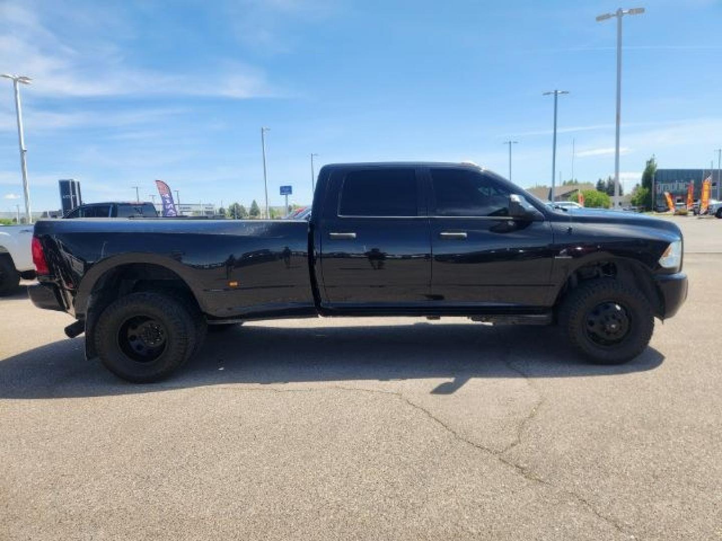 2018 BLACK /CLOTH Ram 3500 TRADESMAN (3C63RRGL4JG) with an 6.7L engine, AUTOMATIC transmission, located at 1235 N Woodruff Ave., Idaho Falls, 83401, (208) 523-1053, 43.507172, -112.000488 - Photo#8