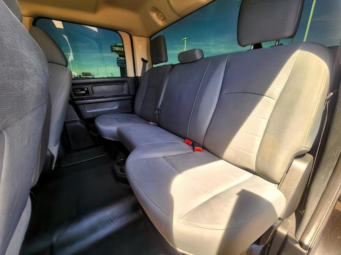 2018 BLACK /CLOTH Ram 3500 TRADESMAN (3C63RRGL4JG) with an 6.7L engine, AUTOMATIC transmission, located at 1235 N Woodruff Ave., Idaho Falls, 83401, (208) 523-1053, 43.507172, -112.000488 - At Timberline Auto, finding a great deal on your next vehicle is always easy! Our experienced sales staff goal is to help find you the right vehicle at the right price! Our knowledgeable finance department has options for almost any credit score. We offer extended service contract options to prot - Photo#13