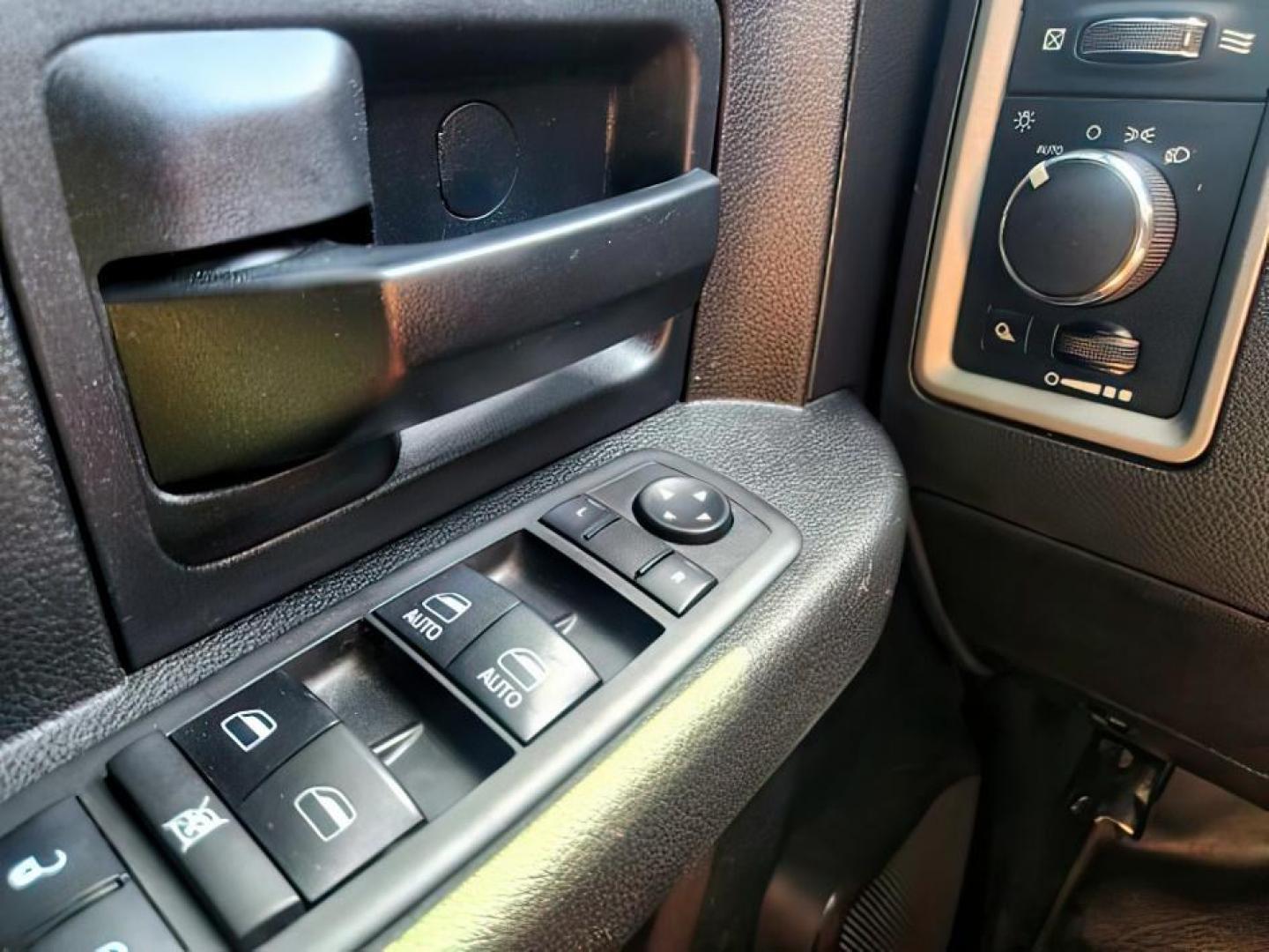 2018 BLACK /CLOTH Ram 3500 TRADESMAN (3C63RRGL4JG) with an 6.7L engine, AUTOMATIC transmission, located at 1235 N Woodruff Ave., Idaho Falls, 83401, (208) 523-1053, 43.507172, -112.000488 - At Timberline Auto, finding a great deal on your next vehicle is always easy! Our experienced sales staff goal is to help find you the right vehicle at the right price! Our knowledgeable finance department has options for almost any credit score. We offer extended service contract options to prot - Photo#21