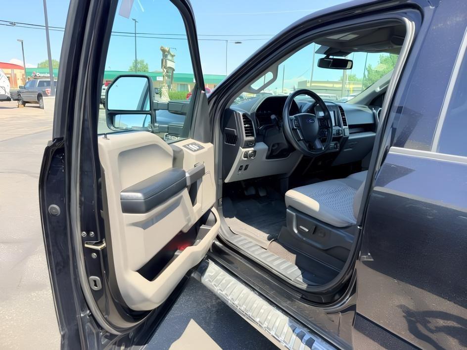 2020 BLACK /Medium Earth Gray Ford F-150 XLT (1FTFW1E49LF) with an EcoBoost 3.5L V-6 port/direct injection engine, AUTOMATIC transmission, located at 1235 N Woodruff Ave., Idaho Falls, 83401, (208) 523-1053, 43.507172, -112.000488 - Full size truck strength and everyday usability come together in this 2020 Ford F-150 SuperCrew 4x4 equipped with a 3.5L EcoBoost V6 engine. Turbocharged power and four wheel drive capability give this F-150 the flexibility needed for towing, hauling, and handling changing road conditions throughout- Photo#11