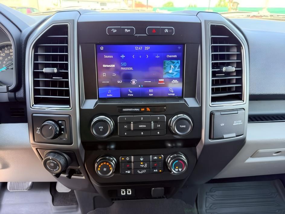 2020 BLACK /Medium Earth Gray Ford F-150 XLT (1FTFW1E49LF) with an EcoBoost 3.5L V-6 port/direct injection engine, AUTOMATIC transmission, located at 1235 N Woodruff Ave., Idaho Falls, 83401, (208) 523-1053, 43.507172, -112.000488 - Full size truck strength and everyday usability come together in this 2020 Ford F-150 SuperCrew 4x4 equipped with a 3.5L EcoBoost V6 engine. Turbocharged power and four wheel drive capability give this F-150 the flexibility needed for towing, hauling, and handling changing road conditions throughout- Photo#15