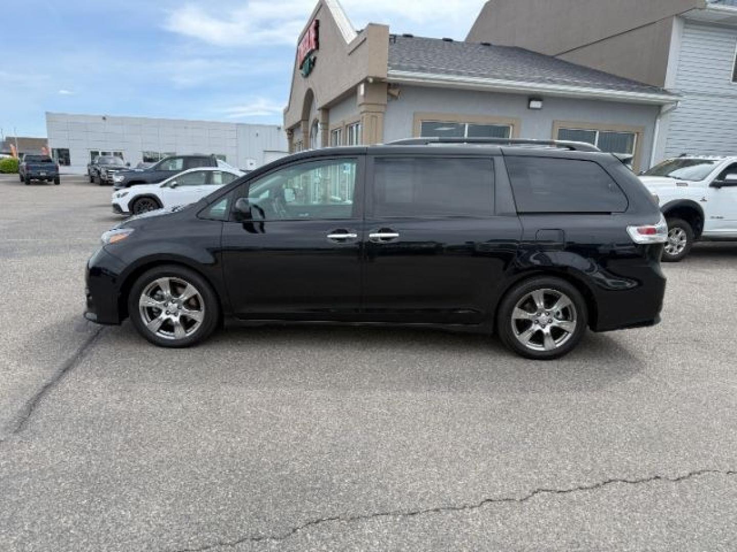 2017 BLACK /Black Toyota Sienna (5TDXZ3DC5HS) with an 35L V-6 portdirect injection engine, Automatic transmission, located at 1175 N Woodruff Ave, Idaho Falls, ID, 83401, 43.506901, -111.999657 - At Timberline Auto, finding a great deal on your next vehicle is always easy! Our experienced sales staff goal is to help find you the right vehicle at the right price! Our knowledgeable finance department has options for almost any credit score. We offer extended service contract options to prot - Photo#29