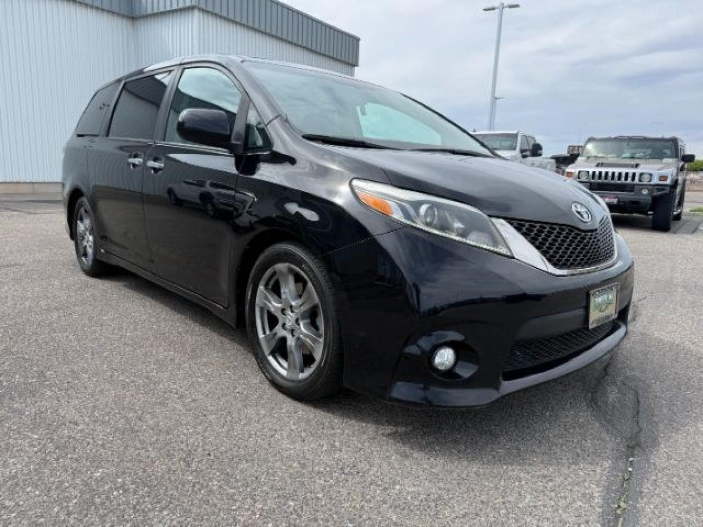 2017 BLACK /Black Toyota Sienna (5TDXZ3DC5HS) with an 35L V-6 portdirect injection engine, Automatic transmission, located at 1175 N Woodruff Ave, Idaho Falls, ID, 83401, 43.506901, -111.999657 - At Timberline Auto, finding a great deal on your next vehicle is always easy! Our experienced sales staff goal is to help find you the right vehicle at the right price! Our knowledgeable finance department has options for almost any credit score. We offer extended service contract options to prot - Photo#38