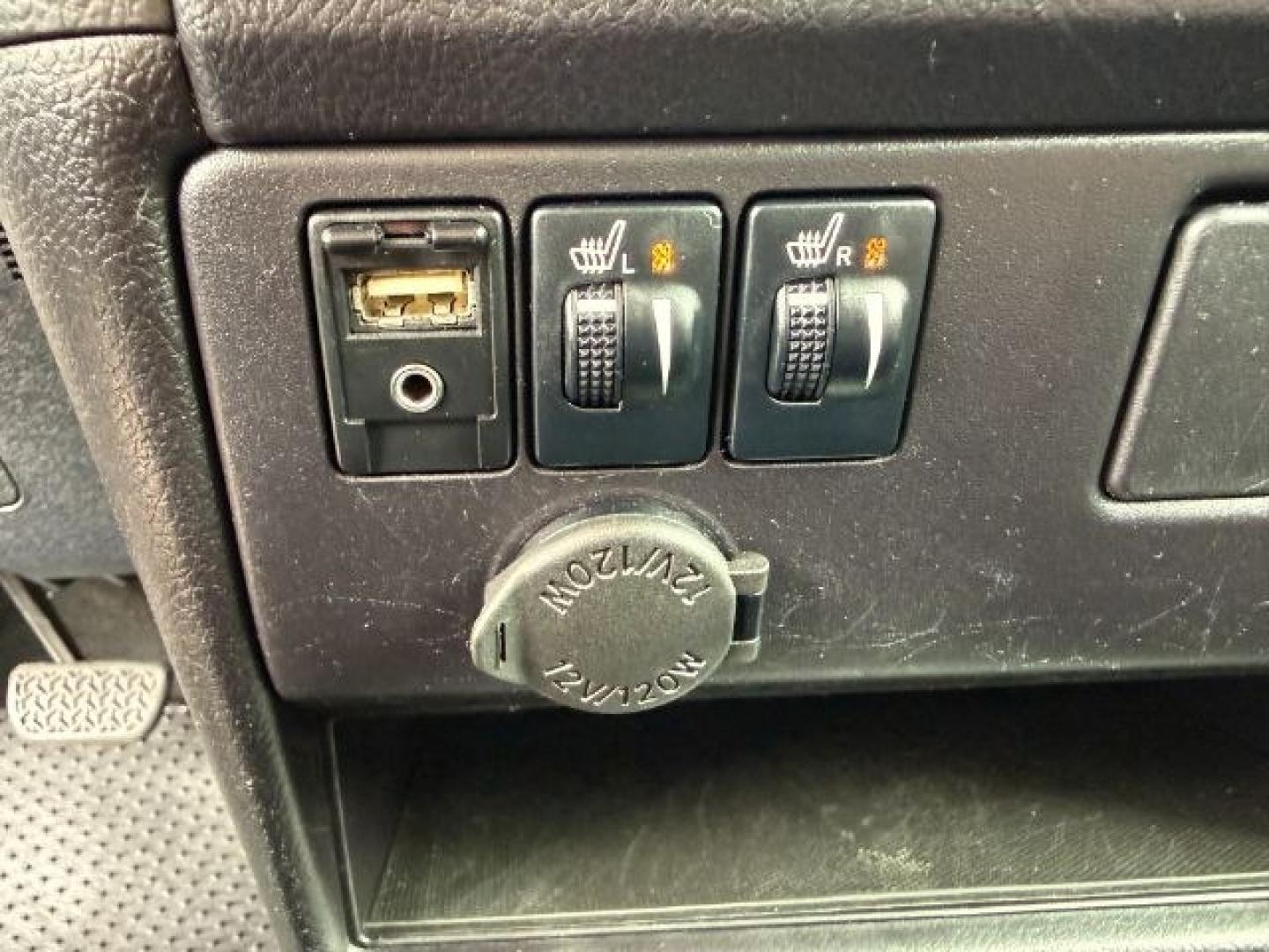 2017 BLACK /Black Toyota Sienna (5TDXZ3DC5HS) with an 35L V-6 portdirect injection engine, Automatic transmission, located at 1175 N Woodruff Ave, Idaho Falls, ID, 83401, 43.506901, -111.999657 - At Timberline Auto, finding a great deal on your next vehicle is always easy! Our experienced sales staff goal is to help find you the right vehicle at the right price! Our knowledgeable finance department has options for almost any credit score. We offer extended service contract options to prot - Photo#46