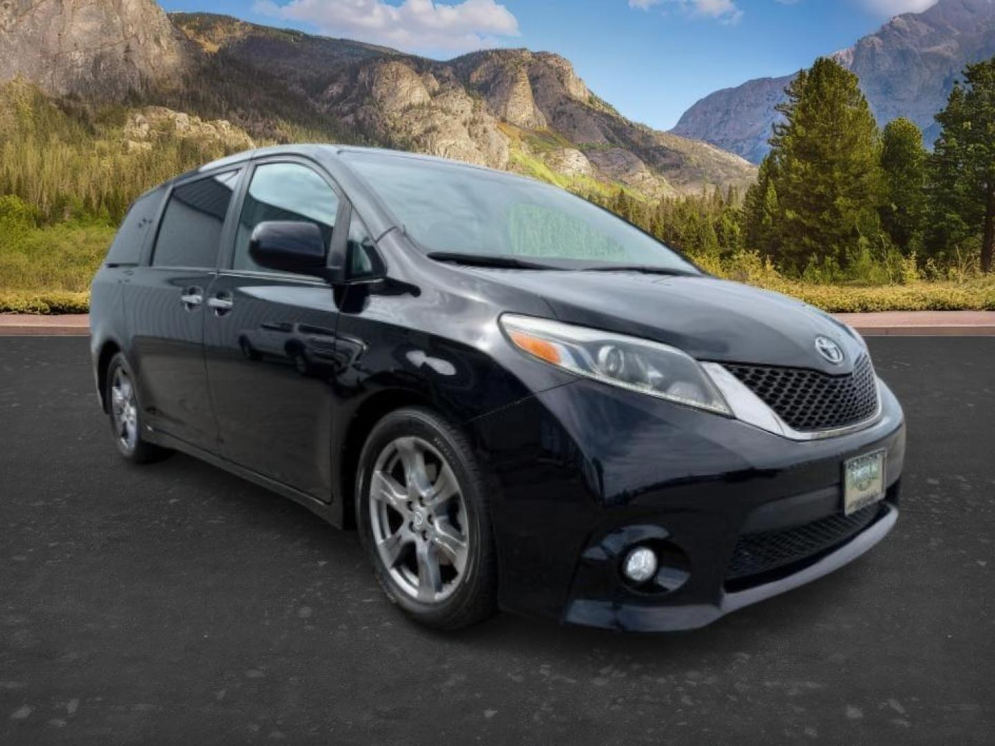 2017 BLACK /Black Toyota Sienna (5TDXZ3DC5HS) with an 35L V-6 portdirect injection engine, Automatic transmission, located at 1175 N Woodruff Ave, Idaho Falls, ID, 83401, 43.506901, -111.999657 - At Timberline Auto, finding a great deal on your next vehicle is always easy! Our experienced sales staff goal is to help find you the right vehicle at the right price! Our knowledgeable finance department has options for almost any credit score. We offer extended service contract options to prot - Photo#10