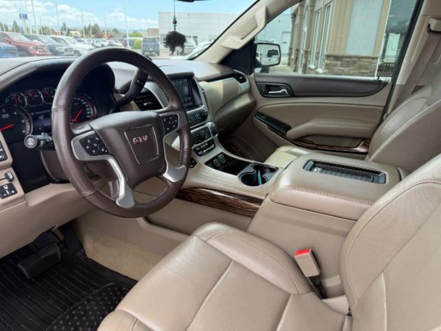 2016 WHITE /LEATHER GMC Yukon (1GKS2BKC6GR) with an 53L V8 VORTEC engine, Automatic transmission, located at 1175 N Woodruff Ave, Idaho Falls, ID, 83401, 43.506901, -111.999657 - At Timberline Auto, finding a great deal on your next vehicle is always easy! Our experienced sales staff goal is to help find you the right vehicle at the right price! Our knowledgeable finance department has options for almost any credit score. We offer extended service contract options to prot - Photo#47