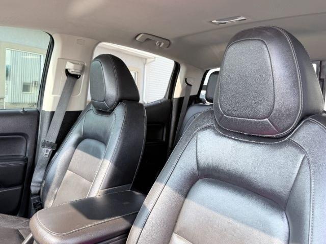 2017 WHITE /Jet Black GMC Canyon (1GTP6DE17H1) with an Duramax 28L I-4 diesel direct injection engine, Automatic transmission, located at 1175 N Woodruff Ave, Idaho Falls, ID, 83401, 43.506901, -111.999657 - Power meets efficiency with this 2017 GMC Canyon equipped with the proven 2.8L Duramax turbo-diesel engine and dependable 4WD system. Its Extended Cab configuration provides extra interior space while maintaining the maneuverability that makes a midsize pickup easy to drive every day. Whether you're- Photo#47