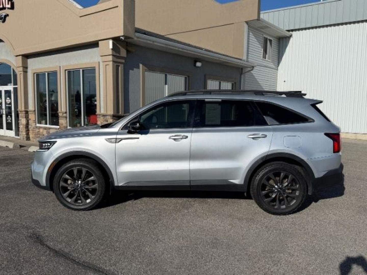 2021 SILVER /LEATHER KIA Sorento (5XYRKDLF3MG) with an 25L I4 TURBO engine, Automatic transmission, located at 1175 N Woodruff Ave, Idaho Falls, ID, 83401, 43.506901, -111.999657 - At Timberline Auto, finding a great deal on your next vehicle is always easy! Our experienced sales staff goal is to help find you the right vehicle at the right price! Our knowledgeable finance department has options for almost any credit score. We offer extended service contract options to prot - Photo#31