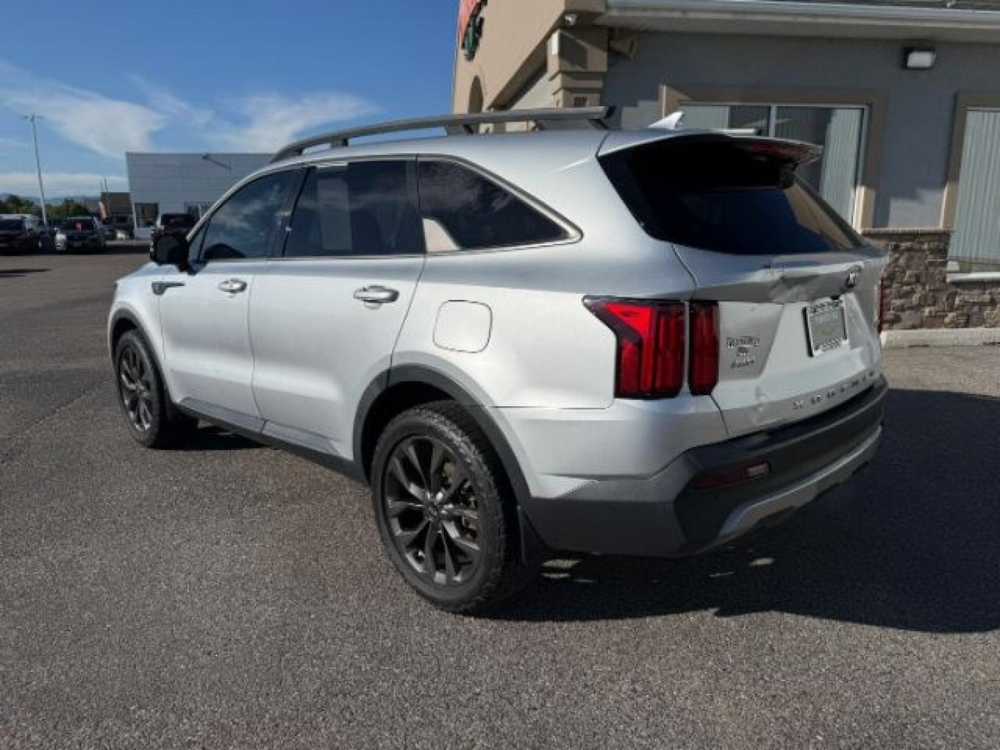 2021 SILVER /LEATHER KIA Sorento (5XYRKDLF3MG) with an 25L I4 TURBO engine, Automatic transmission, located at 1175 N Woodruff Ave, Idaho Falls, ID, 83401, 43.506901, -111.999657 - At Timberline Auto, finding a great deal on your next vehicle is always easy! Our experienced sales staff goal is to help find you the right vehicle at the right price! Our knowledgeable finance department has options for almost any credit score. We offer extended service contract options to prot - Photo#32