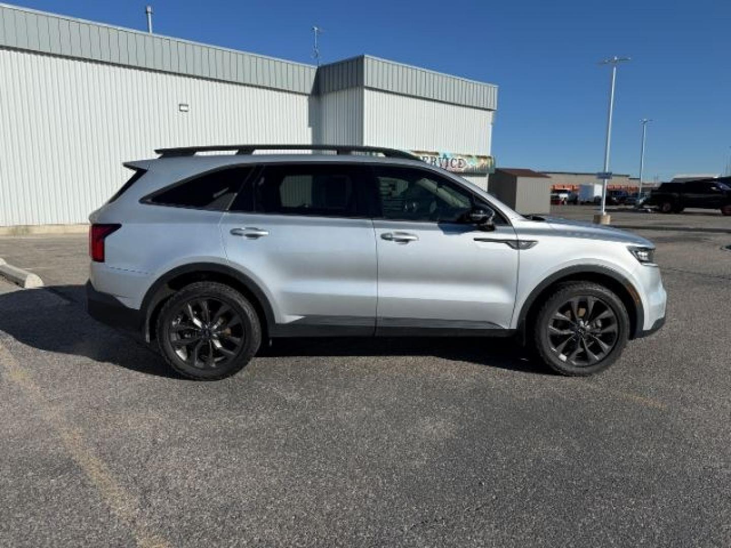 2021 SILVER /LEATHER KIA Sorento (5XYRKDLF3MG) with an 25L I4 TURBO engine, Automatic transmission, located at 1175 N Woodruff Ave, Idaho Falls, ID, 83401, 43.506901, -111.999657 - At Timberline Auto, finding a great deal on your next vehicle is always easy! Our experienced sales staff goal is to help find you the right vehicle at the right price! Our knowledgeable finance department has options for almost any credit score. We offer extended service contract options to prot - Photo#38