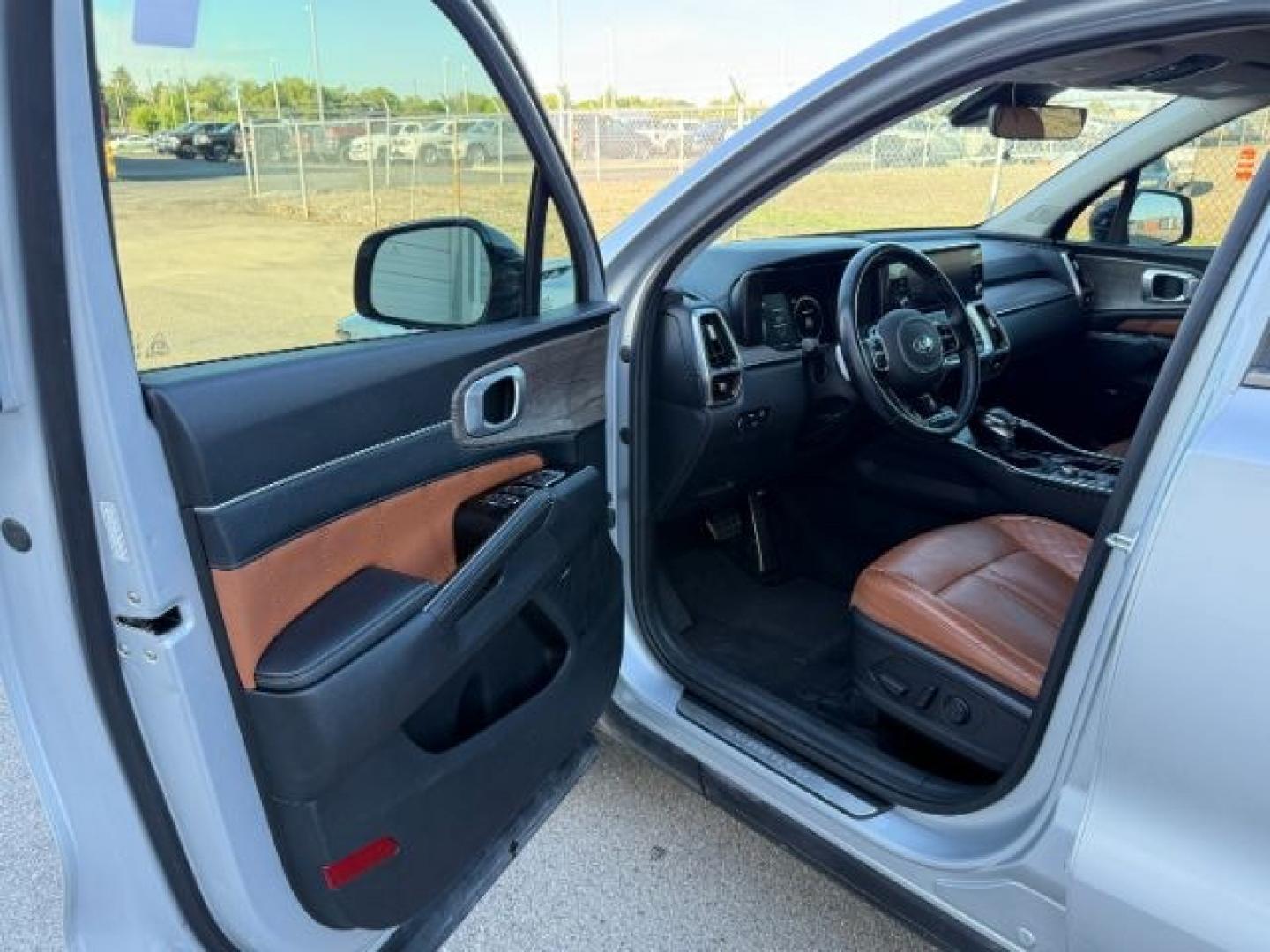 2021 SILVER /LEATHER KIA Sorento (5XYRKDLF3MG) with an 25L I4 TURBO engine, Automatic transmission, located at 1175 N Woodruff Ave, Idaho Falls, ID, 83401, 43.506901, -111.999657 - At Timberline Auto, finding a great deal on your next vehicle is always easy! Our experienced sales staff goal is to help find you the right vehicle at the right price! Our knowledgeable finance department has options for almost any credit score. We offer extended service contract options to prot - Photo#42