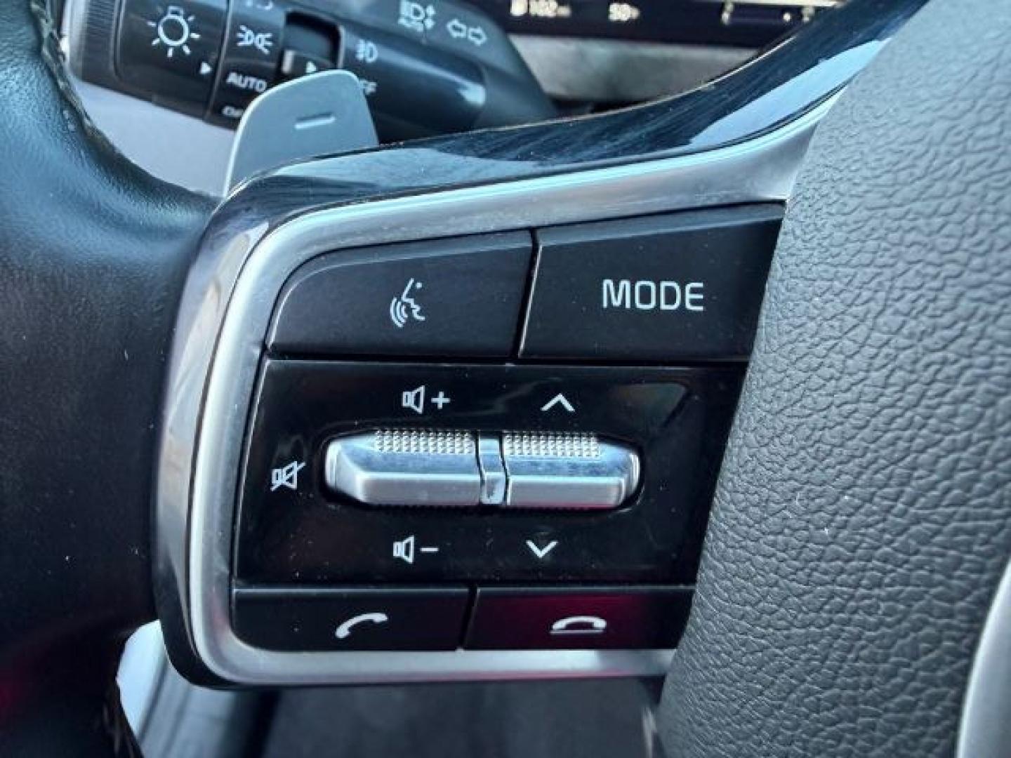 2021 SILVER /LEATHER KIA Sorento (5XYRKDLF3MG) with an 25L I4 TURBO engine, Automatic transmission, located at 1175 N Woodruff Ave, Idaho Falls, ID, 83401, 43.506901, -111.999657 - At Timberline Auto, finding a great deal on your next vehicle is always easy! Our experienced sales staff goal is to help find you the right vehicle at the right price! Our knowledgeable finance department has options for almost any credit score. We offer extended service contract options to prot - Photo#52
