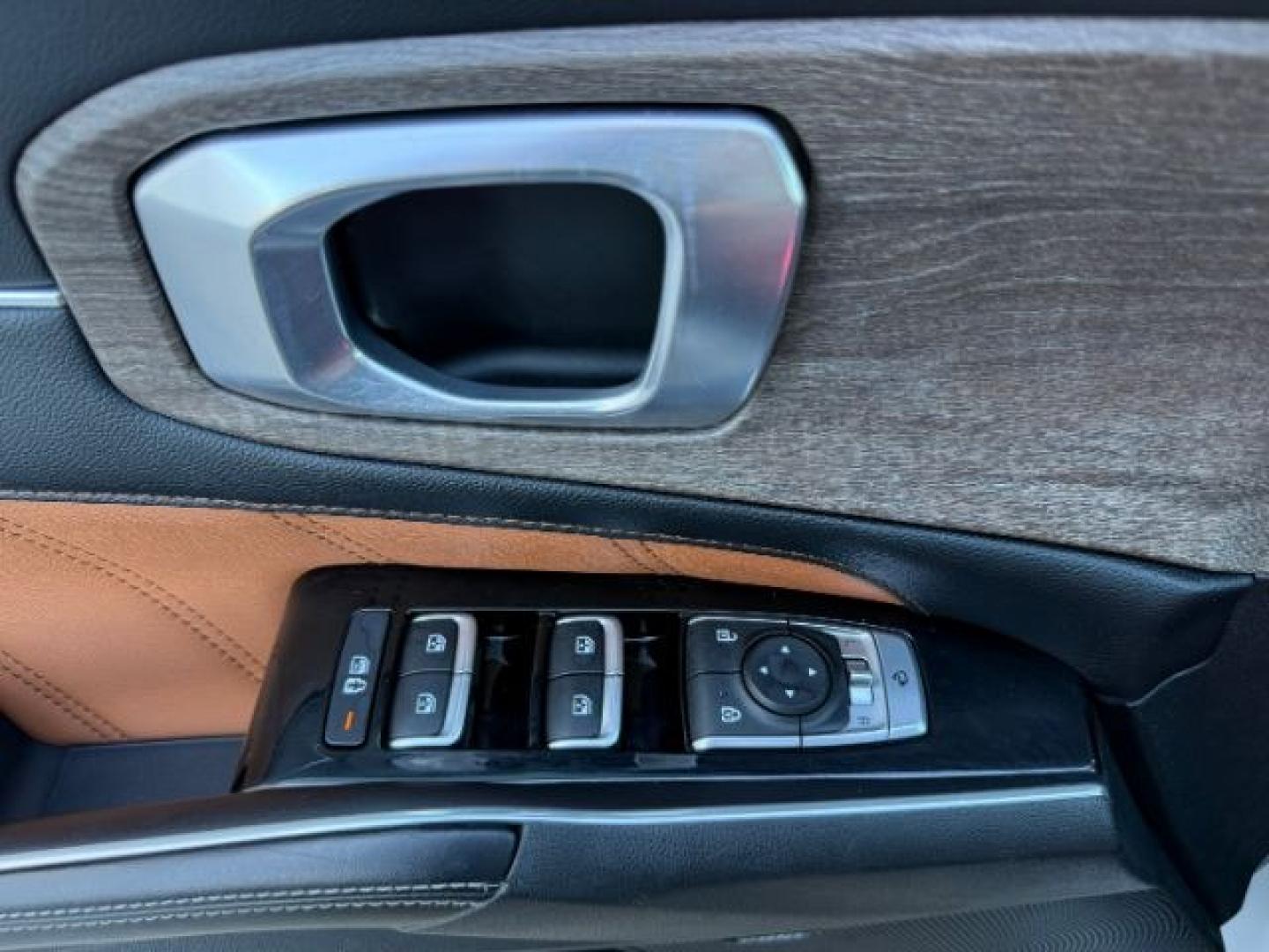 2021 SILVER /LEATHER KIA Sorento (5XYRKDLF3MG) with an 25L I4 TURBO engine, Automatic transmission, located at 1175 N Woodruff Ave, Idaho Falls, ID, 83401, 43.506901, -111.999657 - At Timberline Auto, finding a great deal on your next vehicle is always easy! Our experienced sales staff goal is to help find you the right vehicle at the right price! Our knowledgeable finance department has options for almost any credit score. We offer extended service contract options to prot - Photo#55