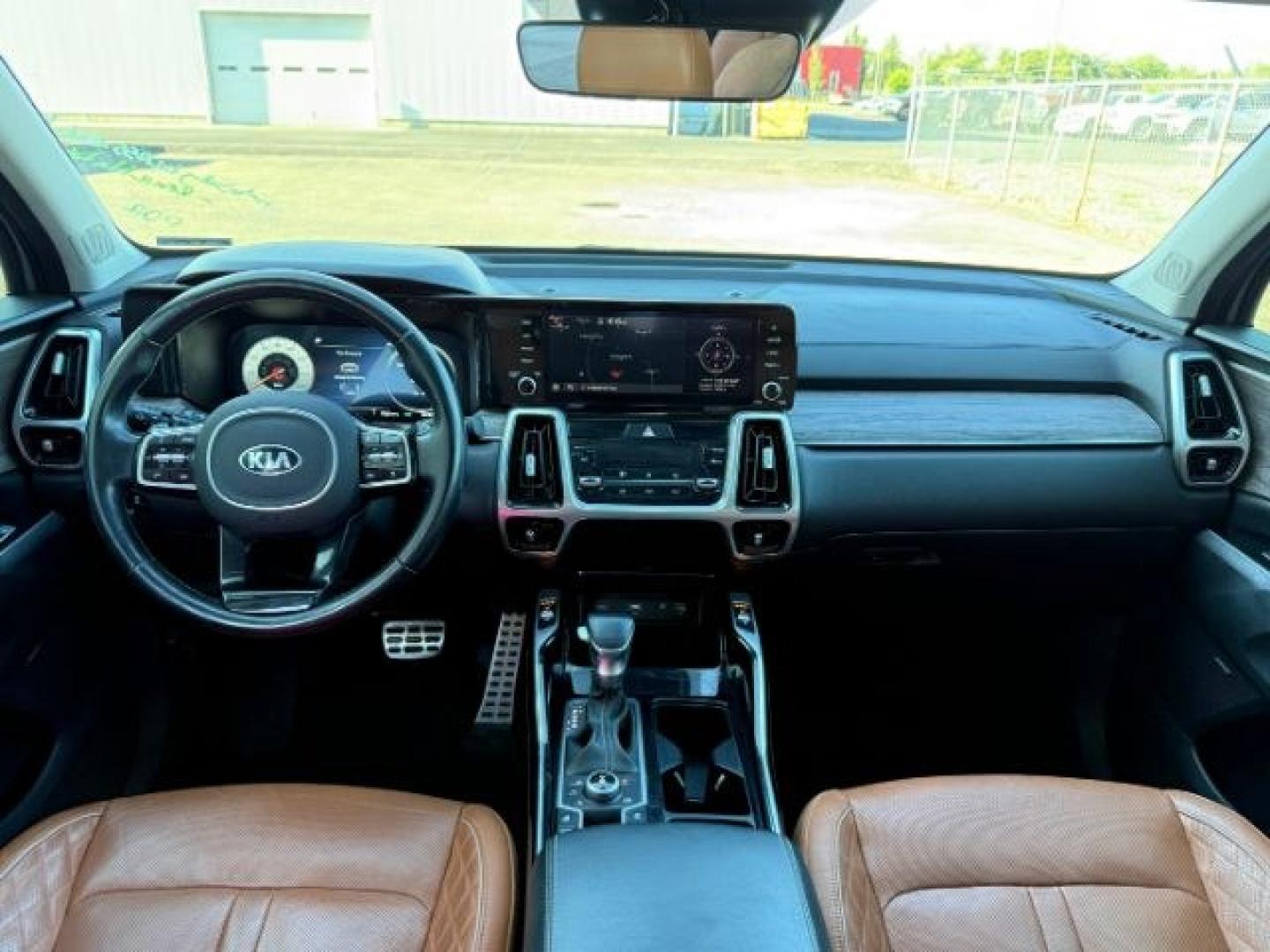 2021 SILVER /LEATHER KIA Sorento (5XYRKDLF3MG) with an 25L I4 TURBO engine, Automatic transmission, located at 1175 N Woodruff Ave, Idaho Falls, ID, 83401, 43.506901, -111.999657 - At Timberline Auto, finding a great deal on your next vehicle is always easy! Our experienced sales staff goal is to help find you the right vehicle at the right price! Our knowledgeable finance department has options for almost any credit score. We offer extended service contract options to prot - Photo#56