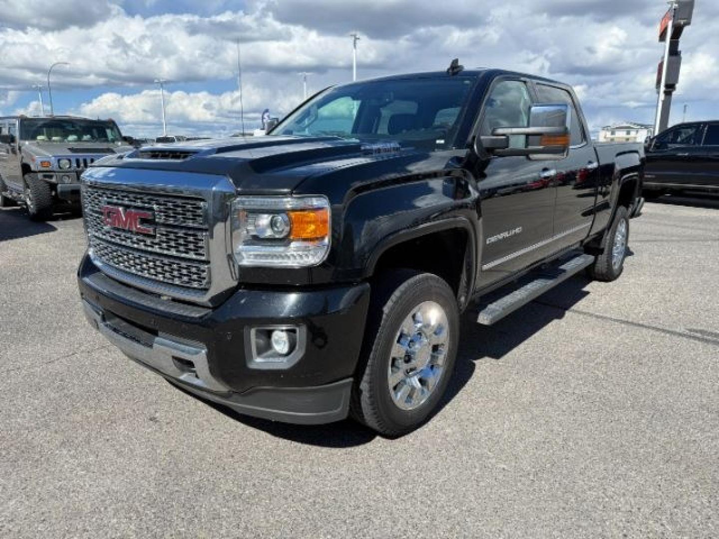 2018 BLACK /Jet Black GMC Sierra 2500HD Denali (1GT12UEY3JF) with an Duramax 6.6L V-8 diesel direct injection engine, AUTOMATIC transmission, located at 1235 N Woodruff Ave., Idaho Falls, 83401, (208) 523-1053, 43.507172, -112.000488 - At Timberline Auto, finding a great deal on your next vehicle is always easy! Our experienced sales staff goal is to help find you the right vehicle at the right price! Our knowledgeable finance department has options for almost any credit score. We offer extended service contract options to prot - Photo#29