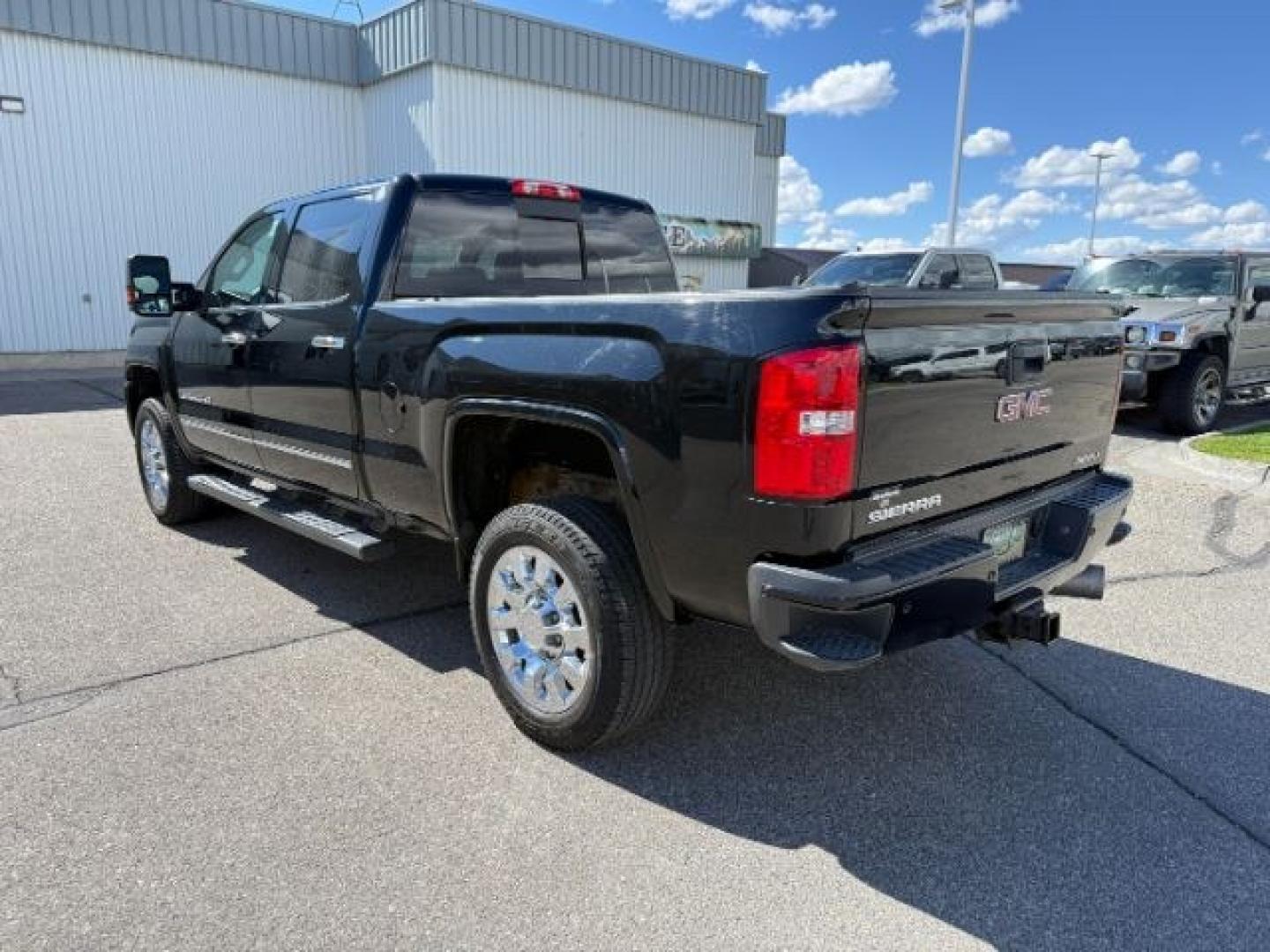 2018 BLACK /Jet Black GMC Sierra 2500HD Denali (1GT12UEY3JF) with an Duramax 6.6L V-8 diesel direct injection engine, AUTOMATIC transmission, located at 1235 N Woodruff Ave., Idaho Falls, 83401, (208) 523-1053, 43.507172, -112.000488 - At Timberline Auto, finding a great deal on your next vehicle is always easy! Our experienced sales staff goal is to help find you the right vehicle at the right price! Our knowledgeable finance department has options for almost any credit score. We offer extended service contract options to prot - Photo#31