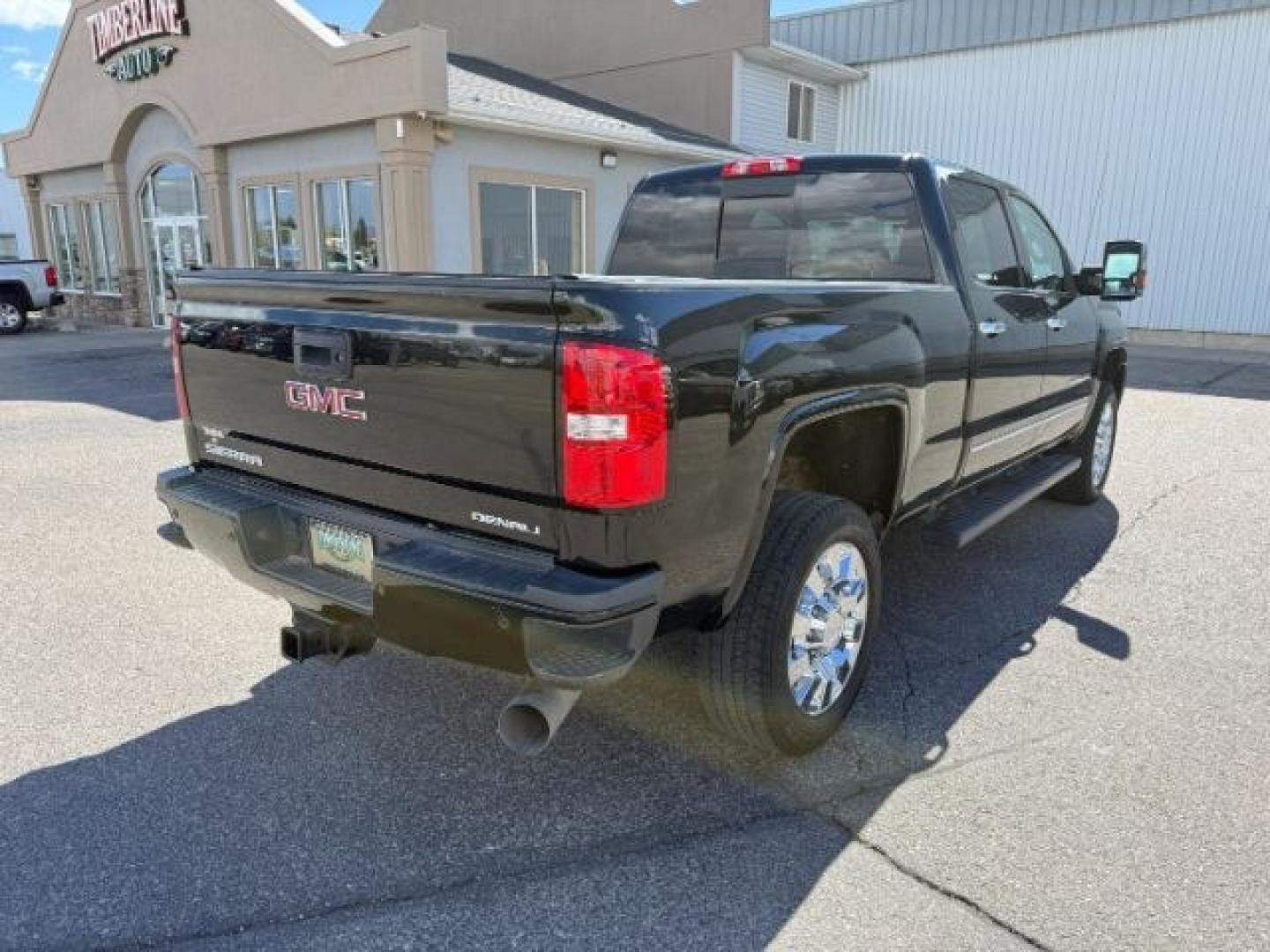 2018 BLACK /Jet Black GMC Sierra 2500HD Denali (1GT12UEY3JF) with an Duramax 6.6L V-8 diesel direct injection engine, AUTOMATIC transmission, located at 1235 N Woodruff Ave., Idaho Falls, 83401, (208) 523-1053, 43.507172, -112.000488 - At Timberline Auto, finding a great deal on your next vehicle is always easy! Our experienced sales staff goal is to help find you the right vehicle at the right price! Our knowledgeable finance department has options for almost any credit score. We offer extended service contract options to prot - Photo#35