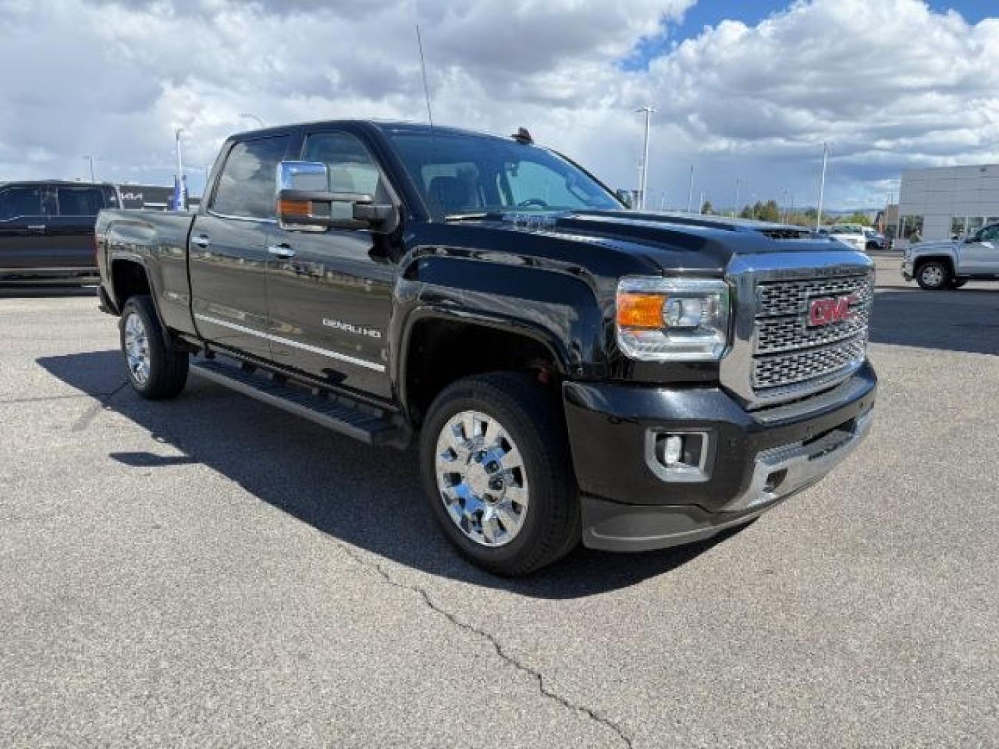 2018 BLACK /Jet Black GMC Sierra 2500HD Denali (1GT12UEY3JF) with an Duramax 6.6L V-8 diesel direct injection engine, AUTOMATIC transmission, located at 1235 N Woodruff Ave., Idaho Falls, 83401, (208) 523-1053, 43.507172, -112.000488 - At Timberline Auto, finding a great deal on your next vehicle is always easy! Our experienced sales staff goal is to help find you the right vehicle at the right price! Our knowledgeable finance department has options for almost any credit score. We offer extended service contract options to prot - Photo#37